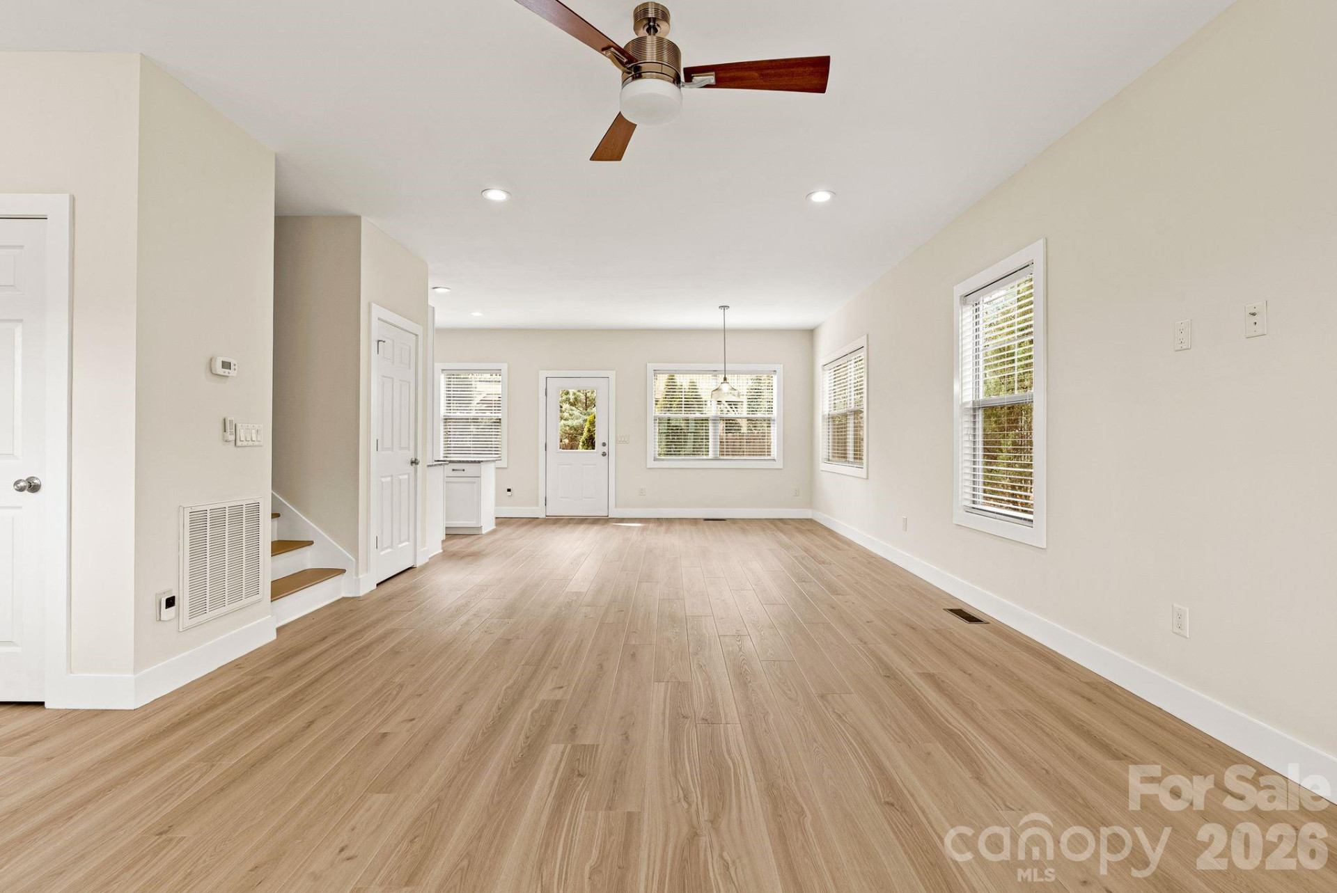 8 Thurland Avenue - Photo 2