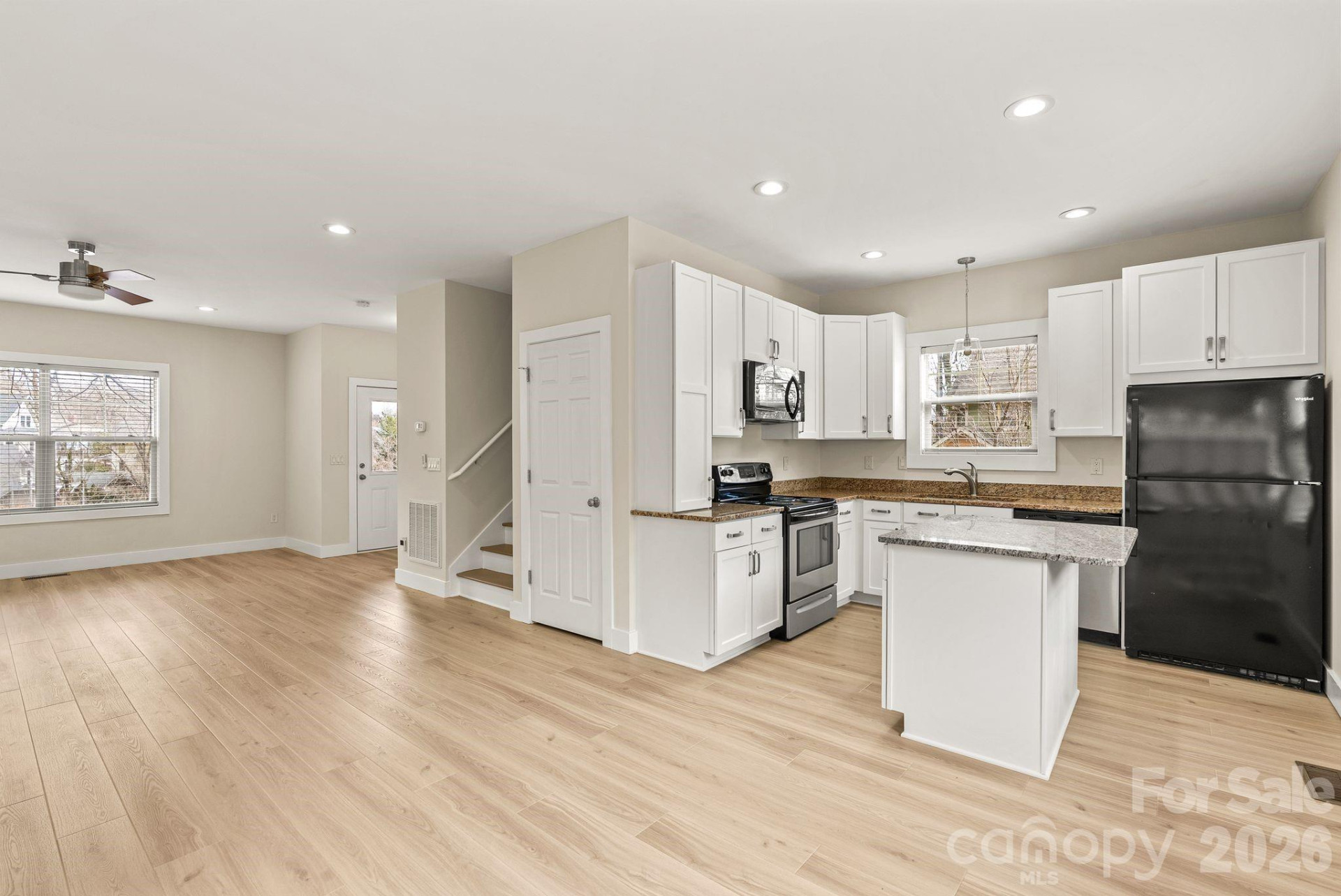 8 Thurland Avenue - Photo 12