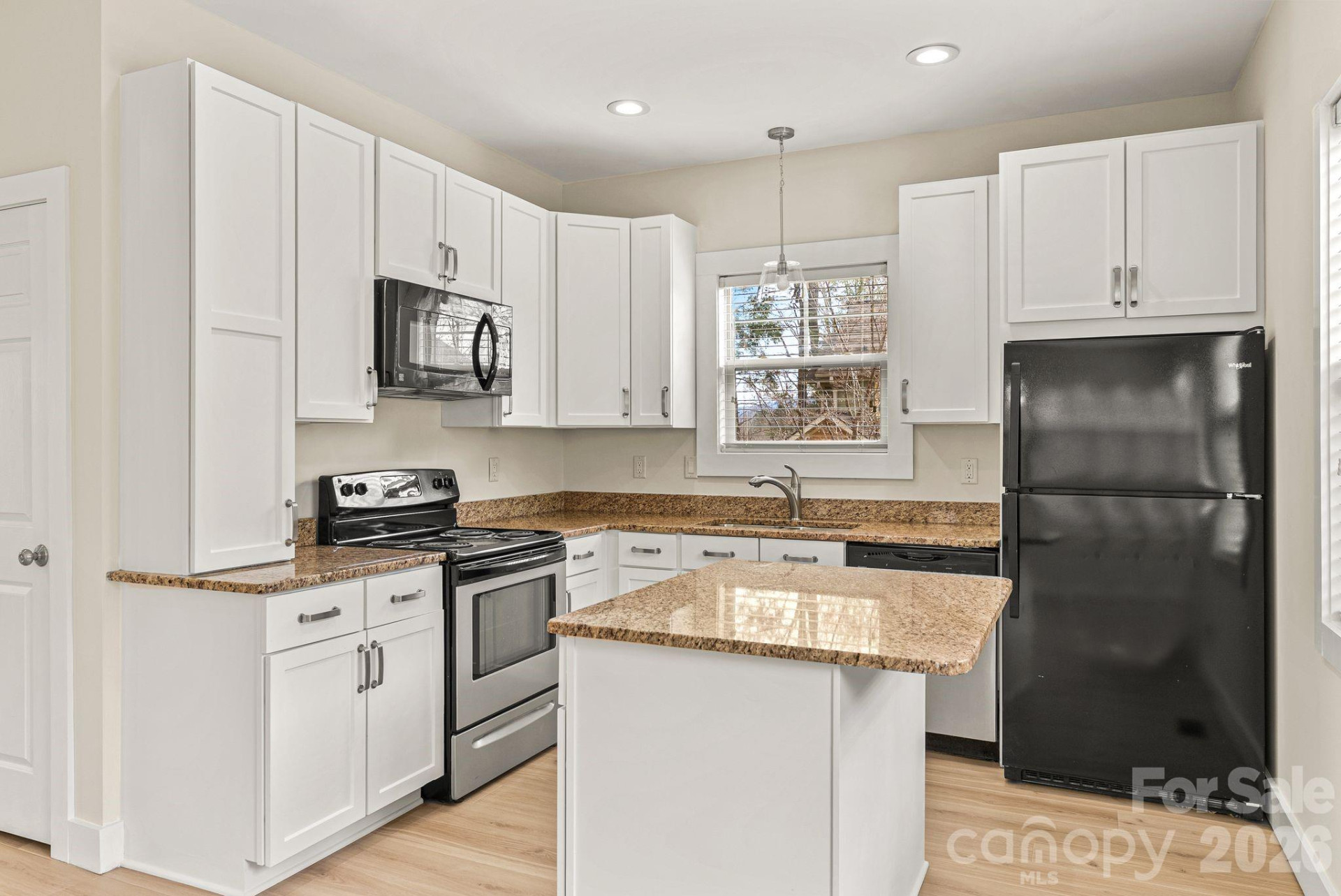 8 Thurland Avenue - Photo 3