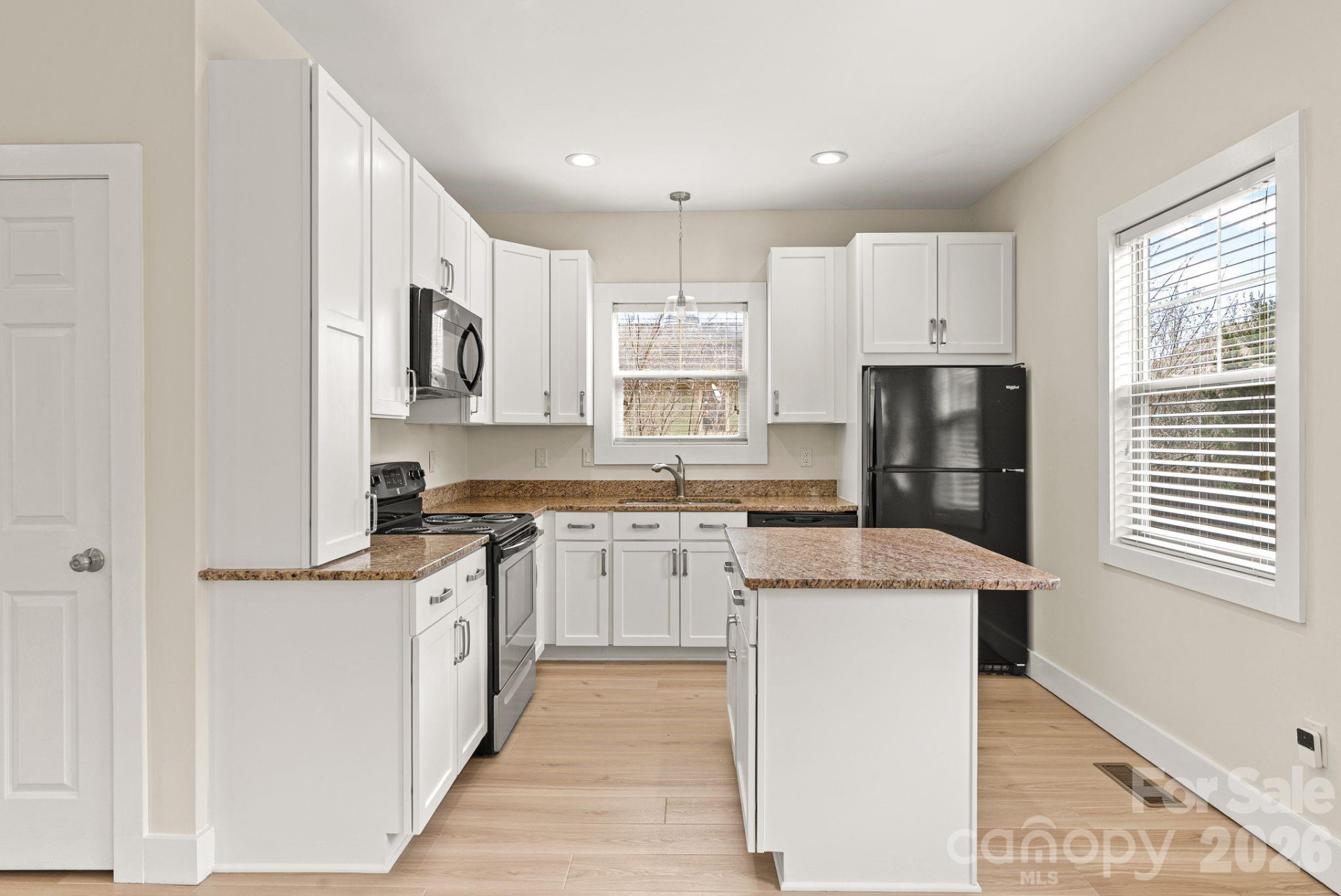 8 Thurland Avenue - Photo 10