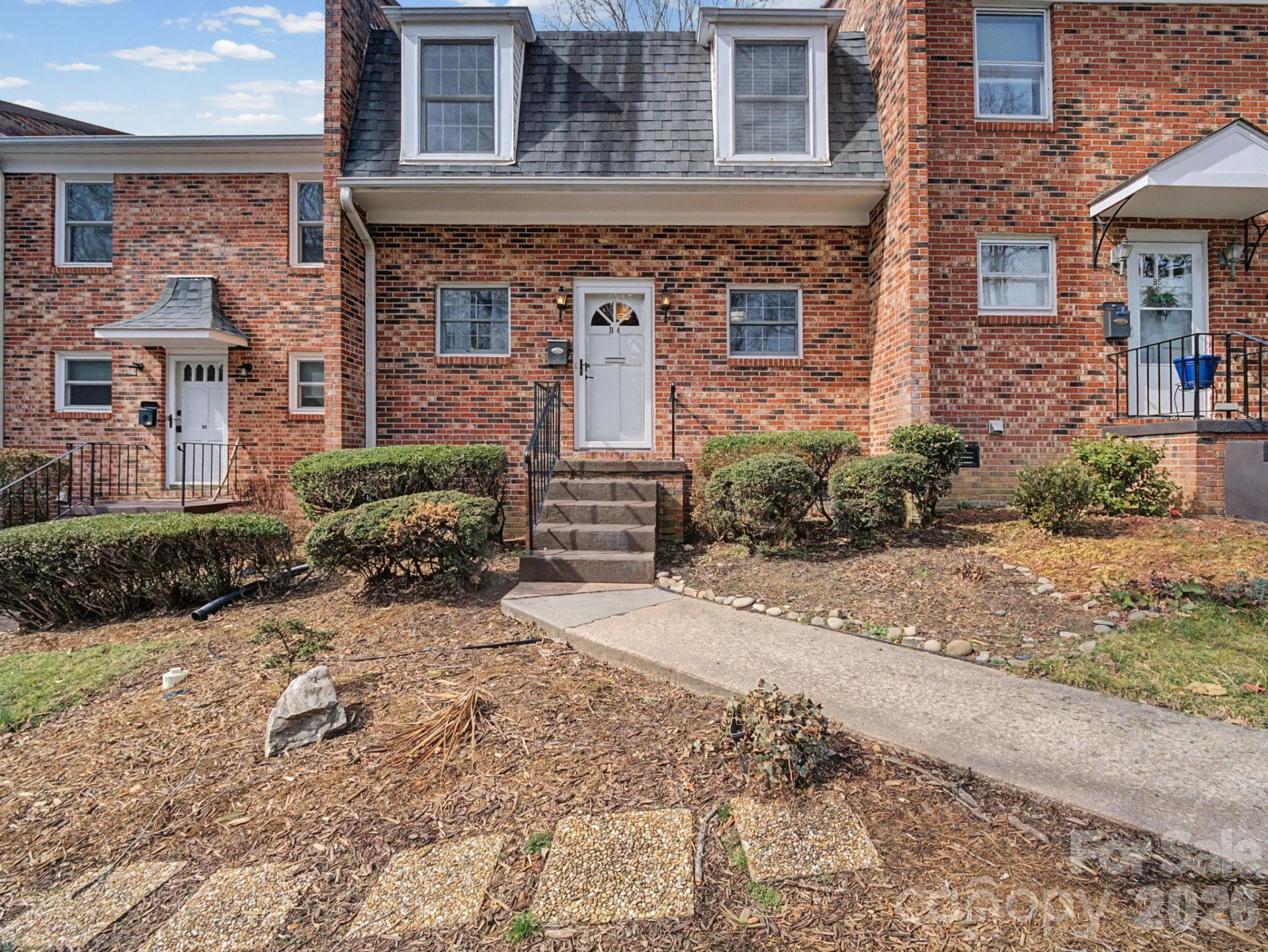 1409 Kensington Road #B-4 - Photo 3