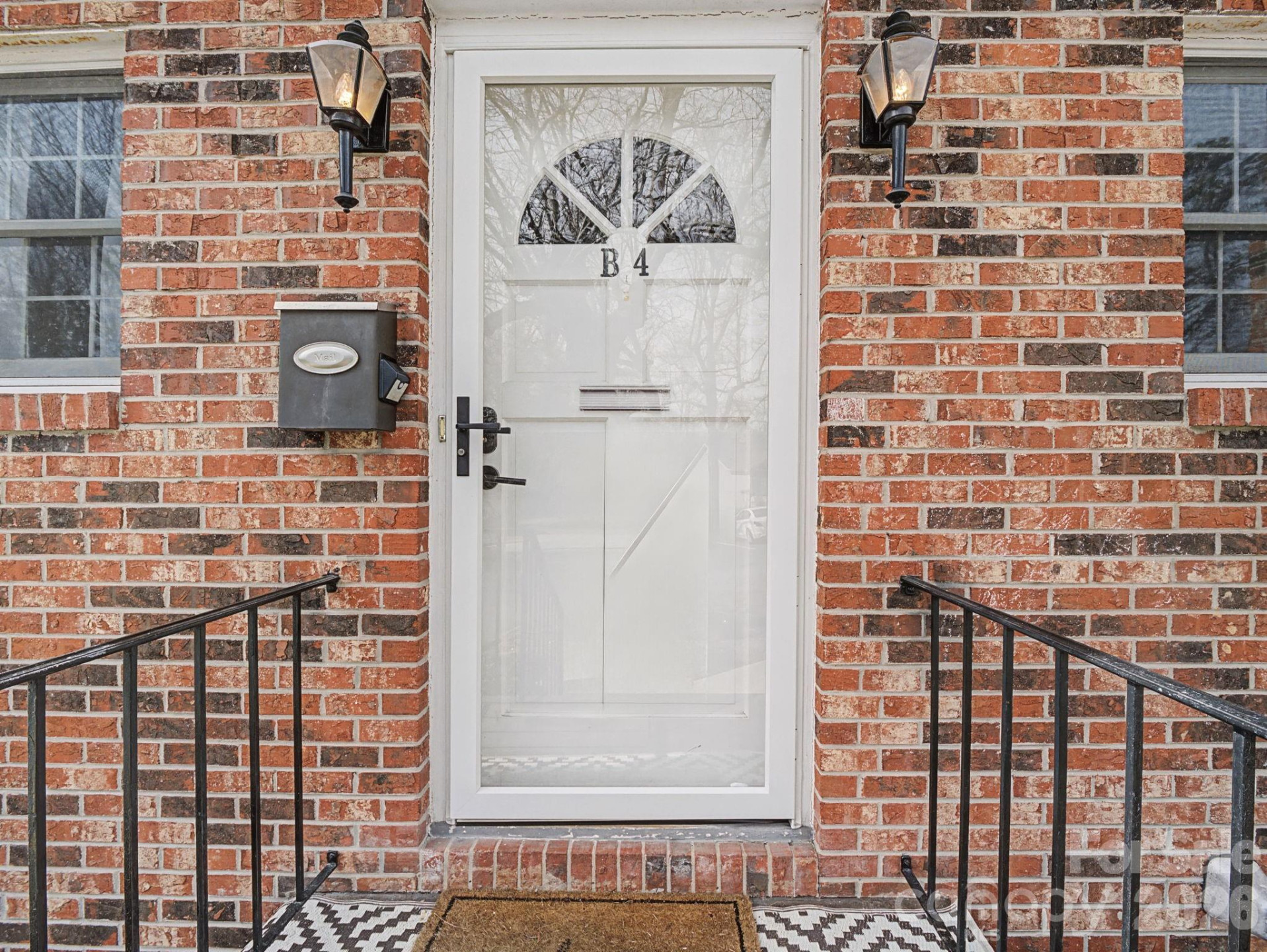 1409 Kensington Road #B-4 - Photo 4