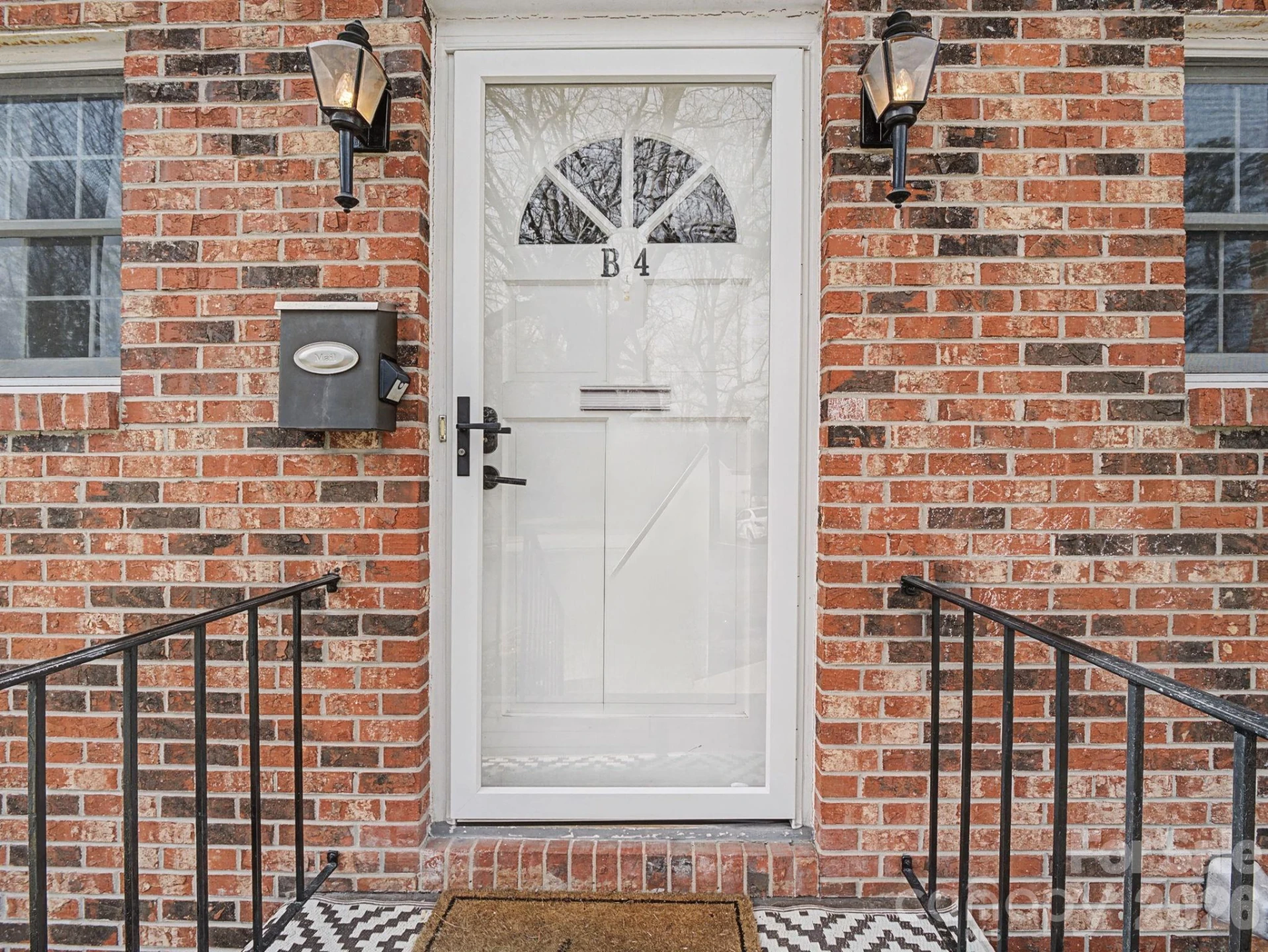 1409 Kensington Road #B-4 - Photo 4