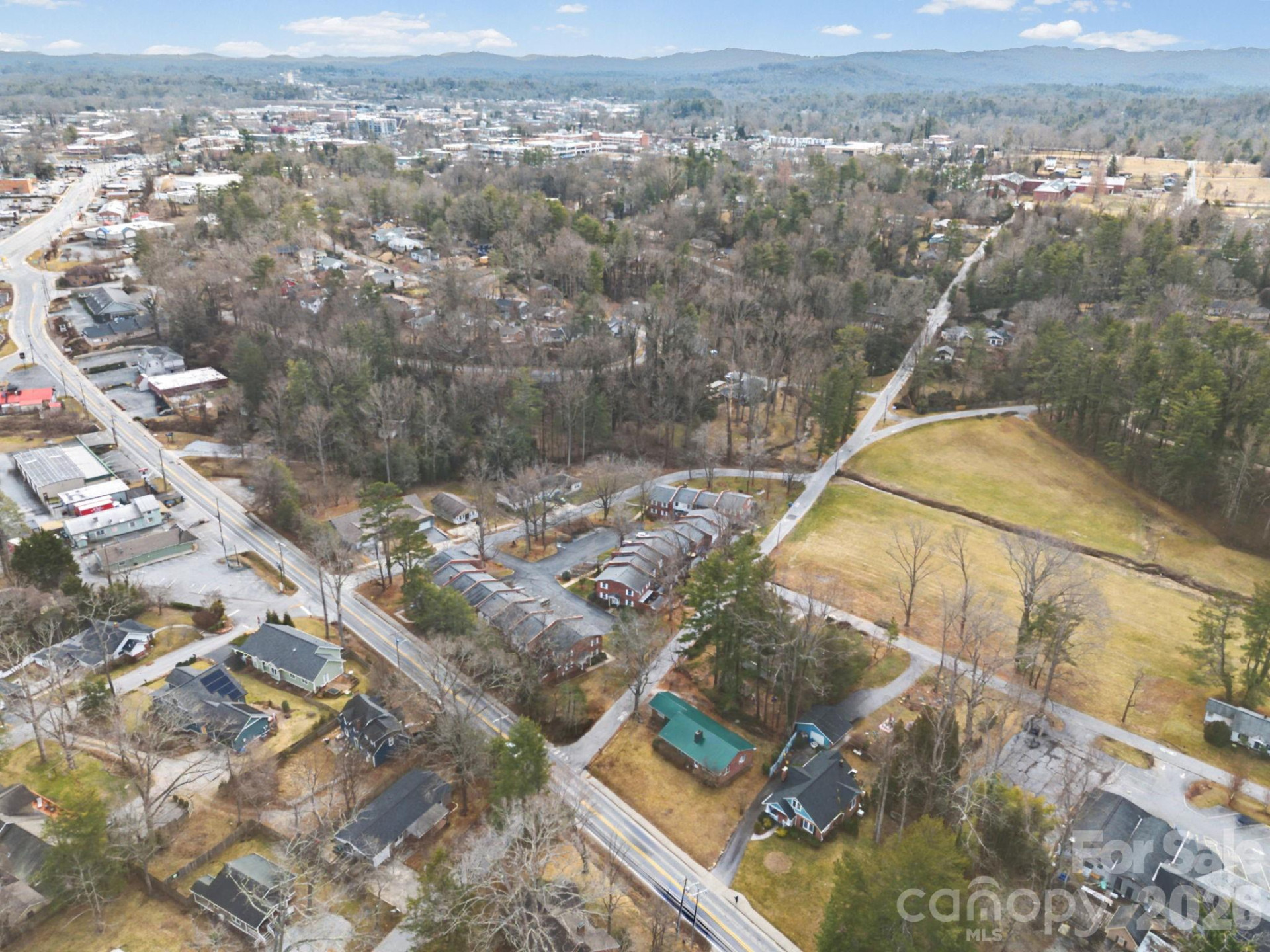 1409 Kensington Road #B-4 - Photo 35