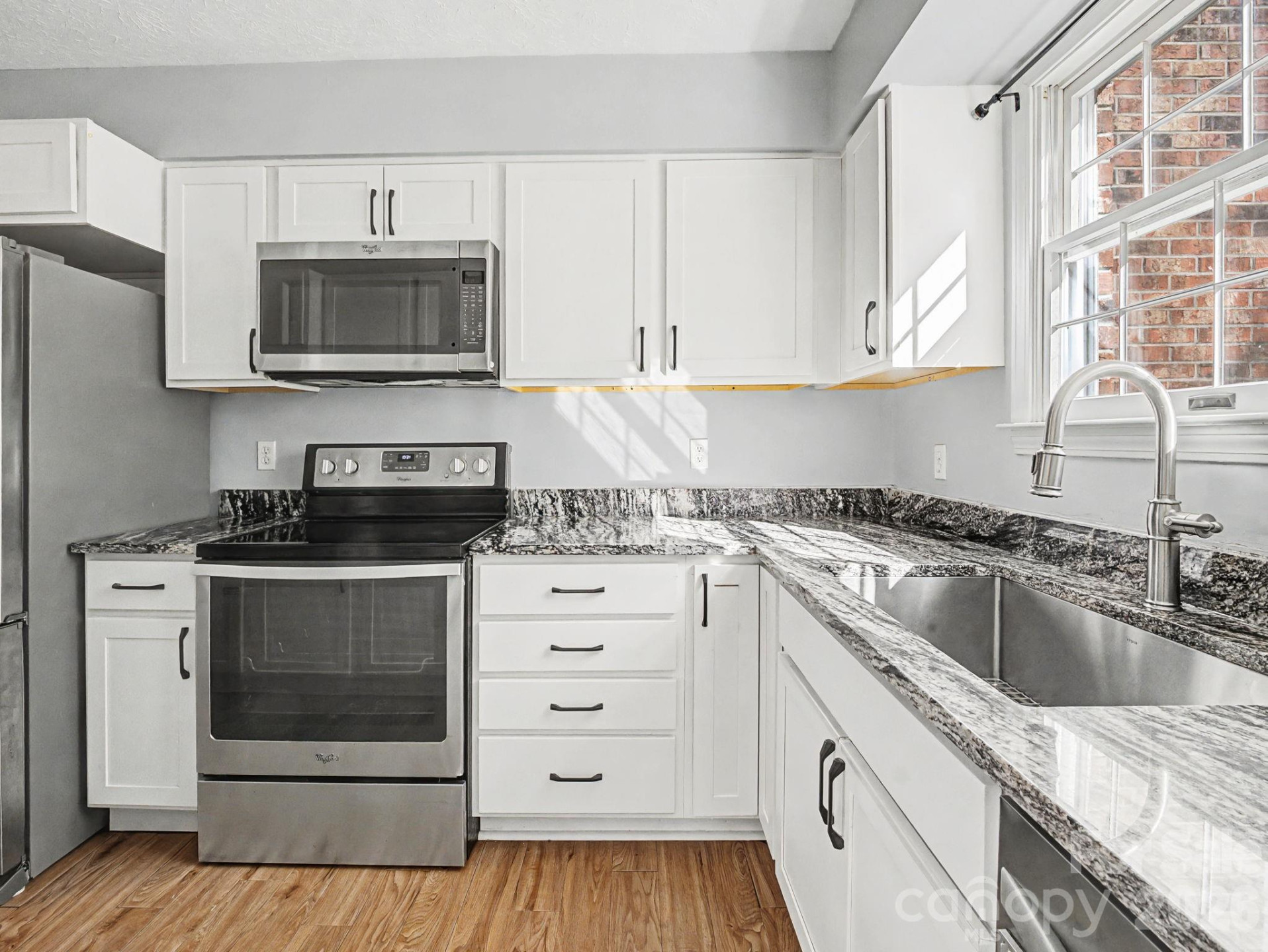 1409 Kensington Road #B-4 - Photo 6