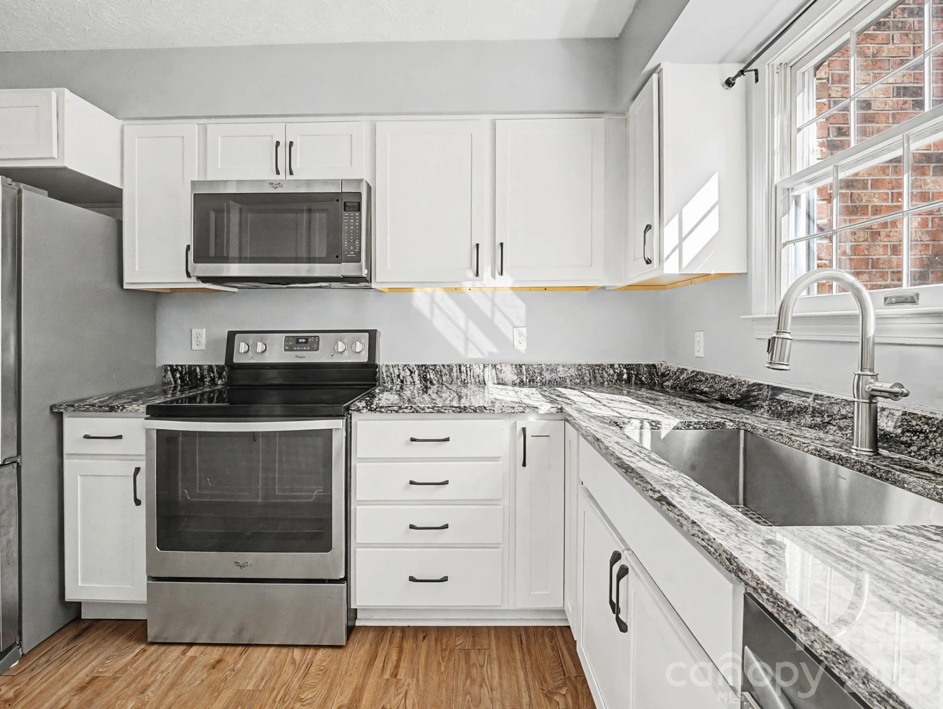 1409 Kensington Road #B-4 - Photo 6