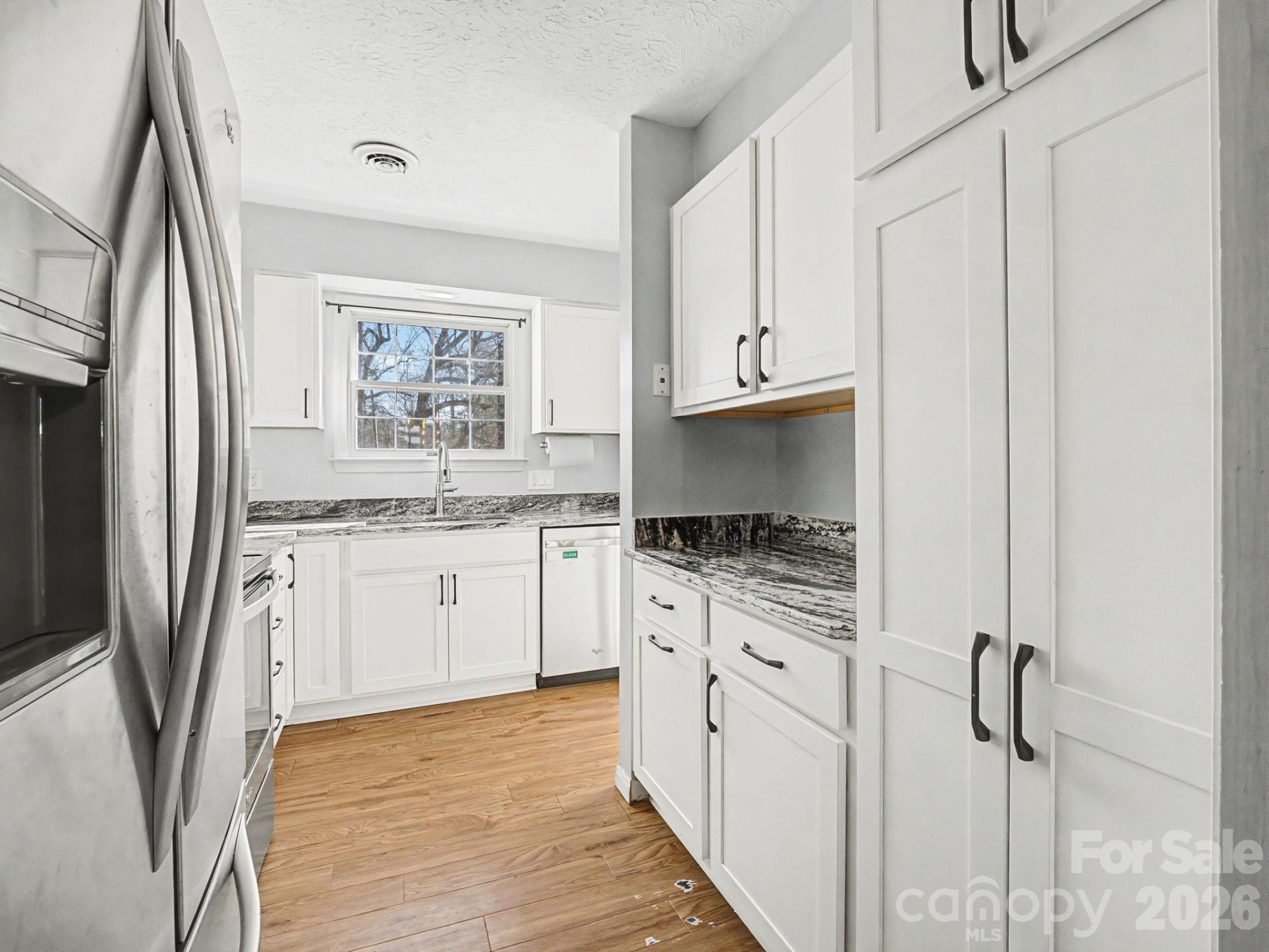 1409 Kensington Road #B-4 - Photo 10