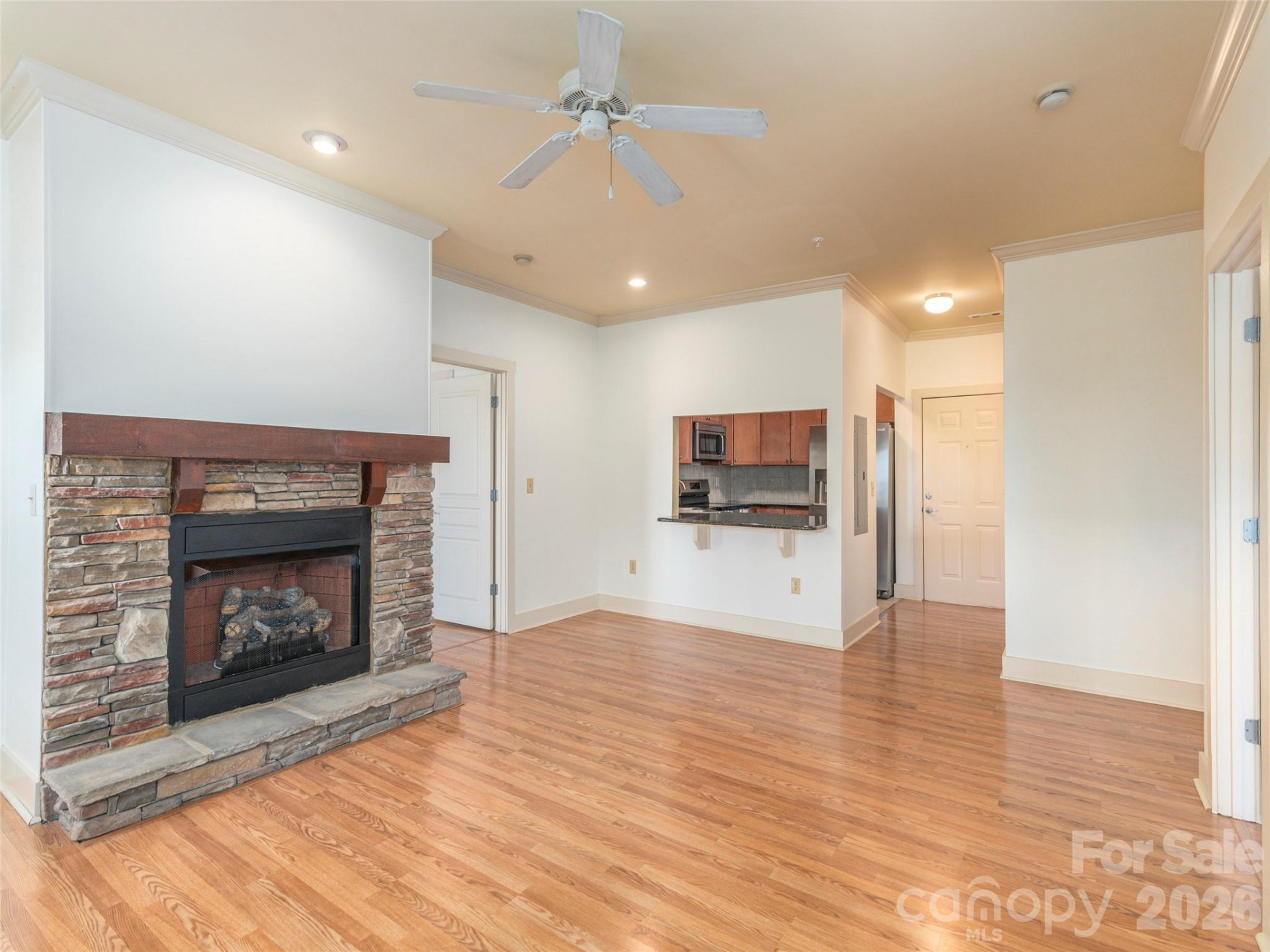 9 Kenilworth Knoll #308 - Photo 4