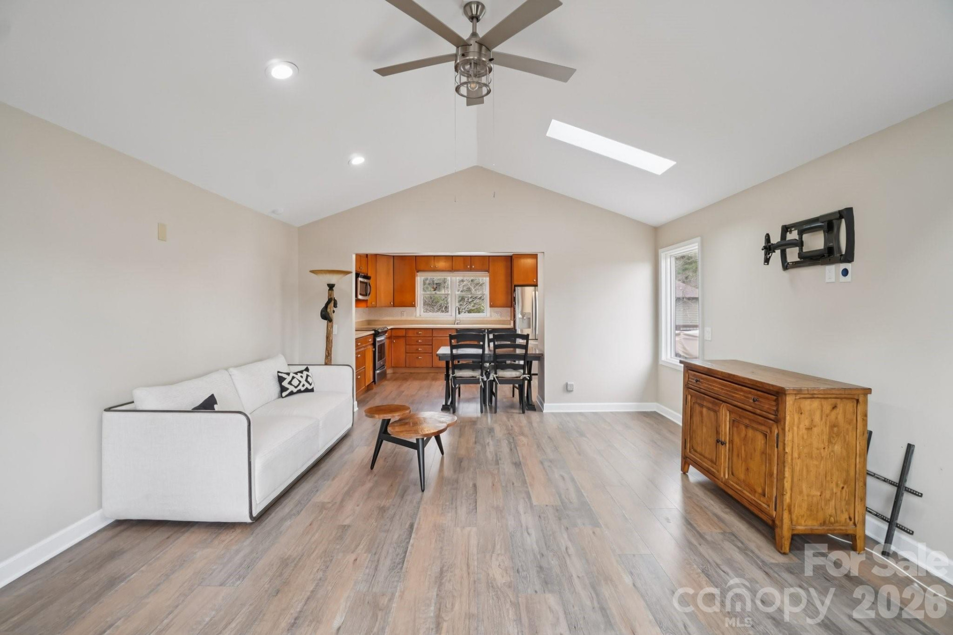 623 Owensby Road - Photo 12