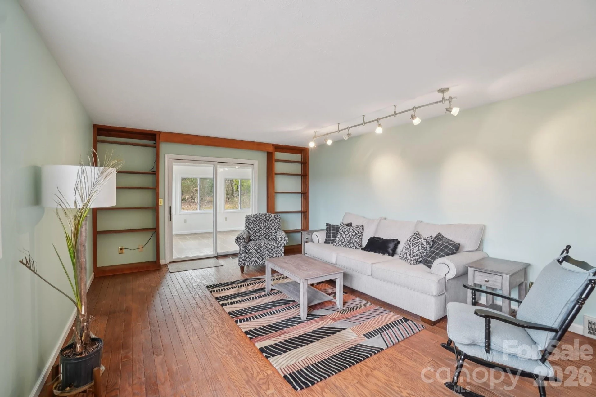 623 Owensby Road - Photo 9
