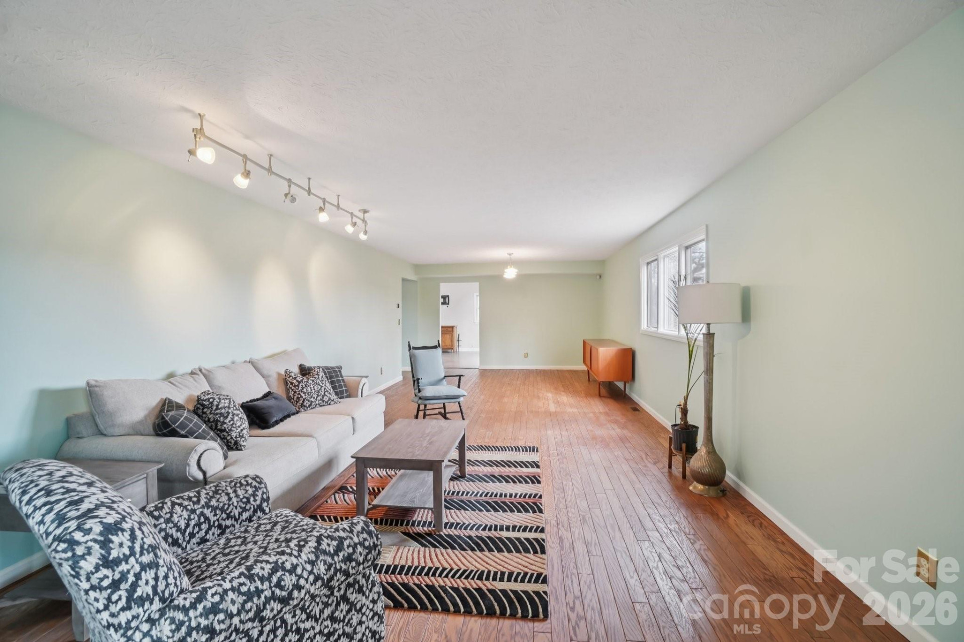 623 Owensby Road - Photo 9