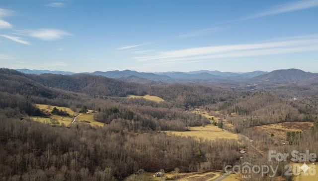 000 Wild Turkey Pen Road, Bakersville, NC, 28705