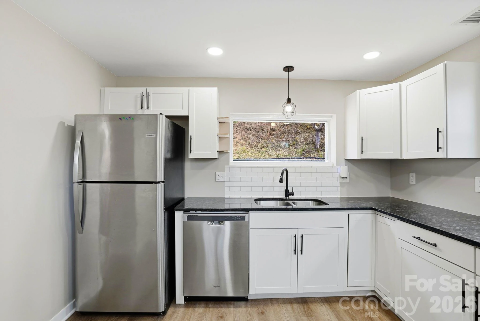 326 Lyndhurst Drive - Photo 12