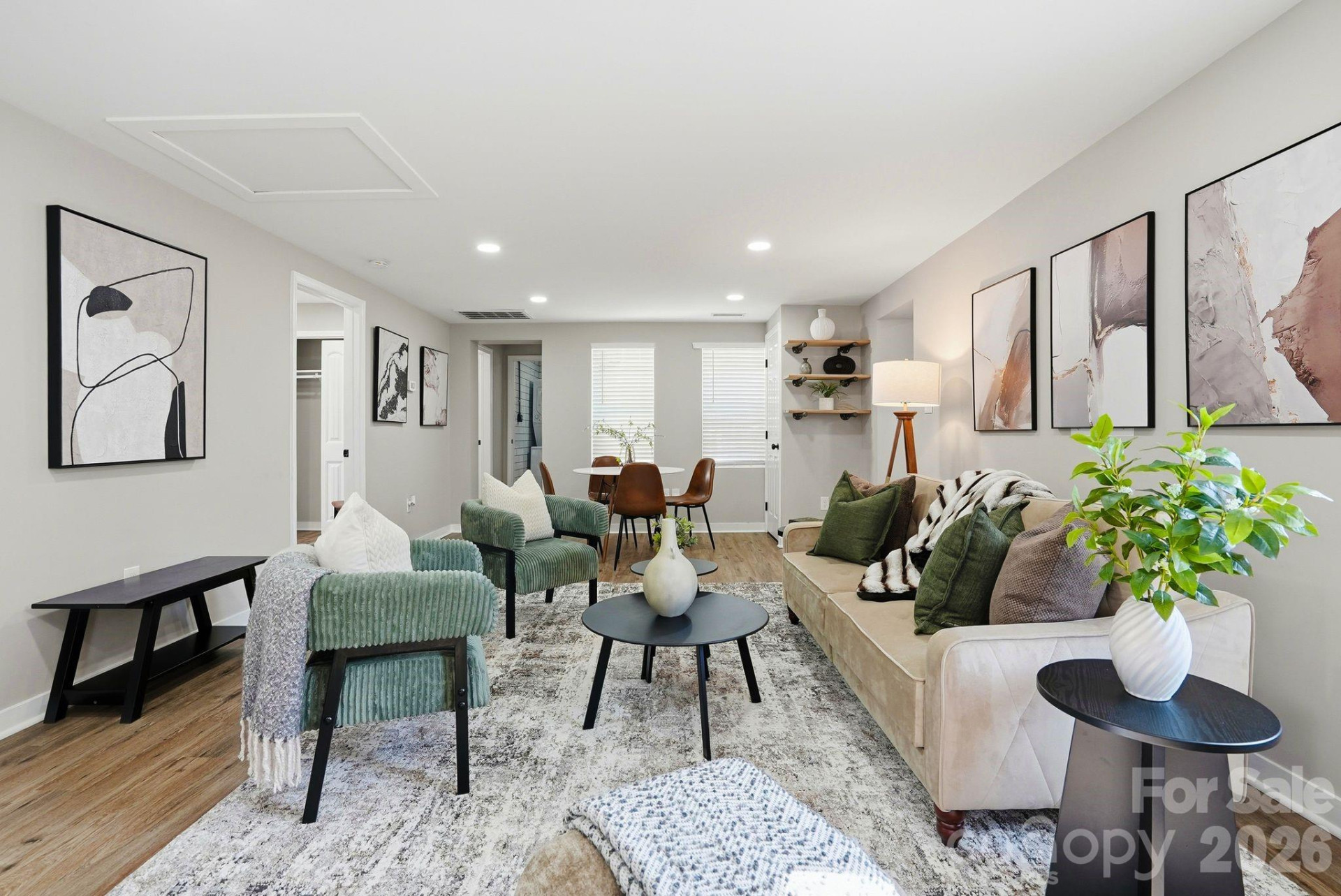 326 Lyndhurst Drive - Photo 4
