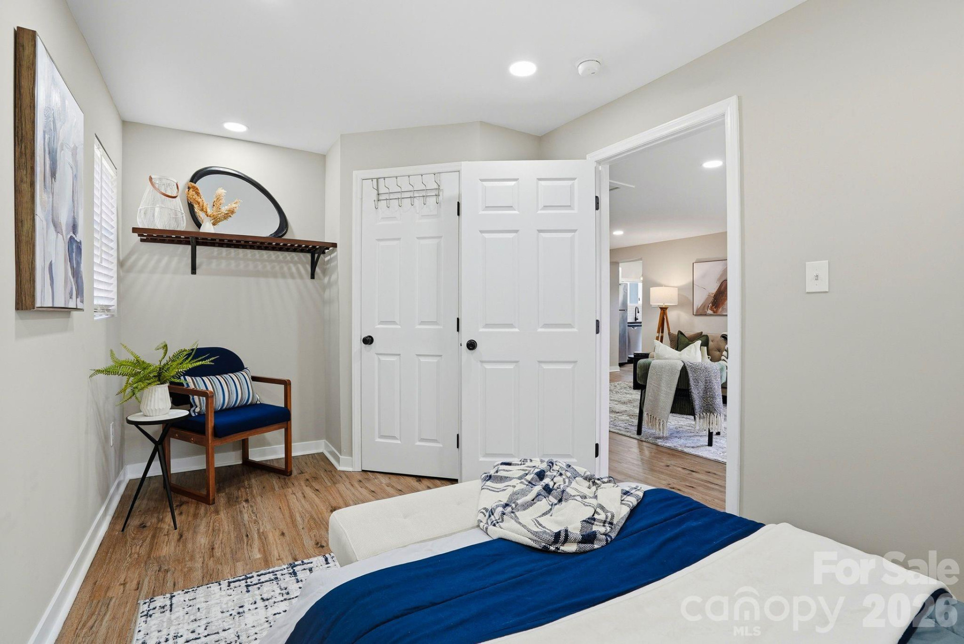 326 Lyndhurst Drive - Photo 6