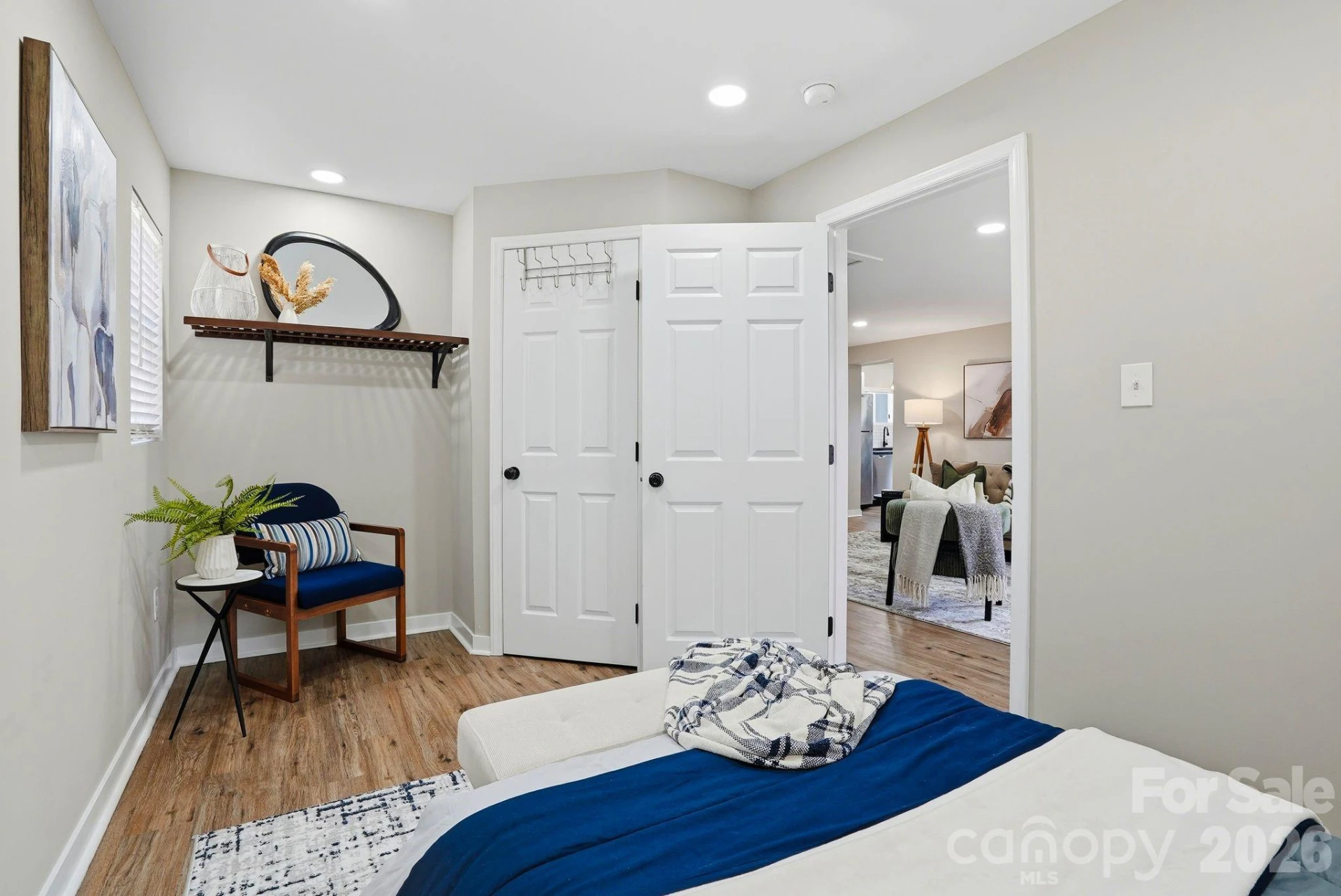 326 Lyndhurst Drive - Photo 6