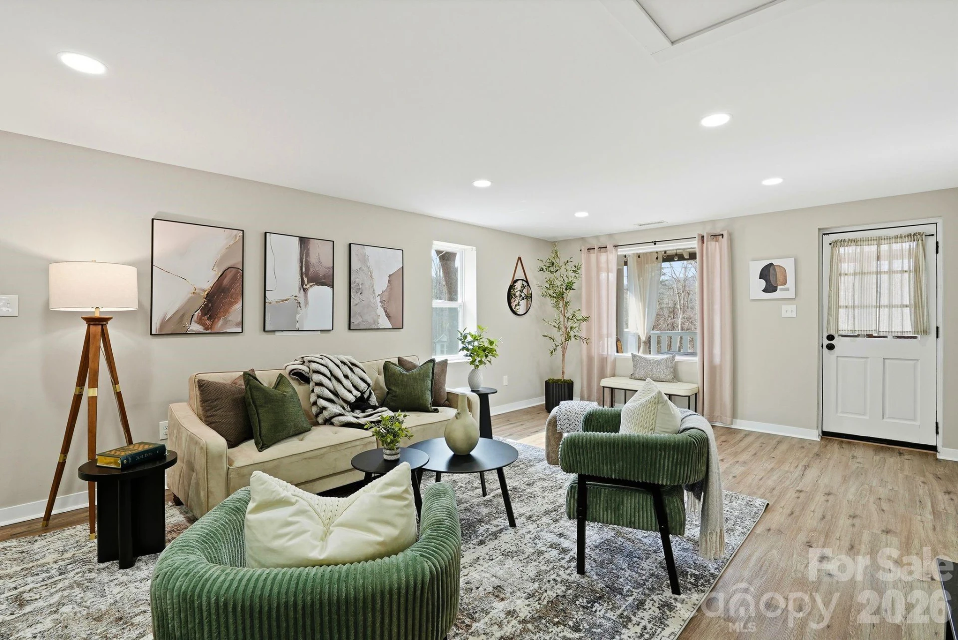 326 Lyndhurst Drive - Photo 8