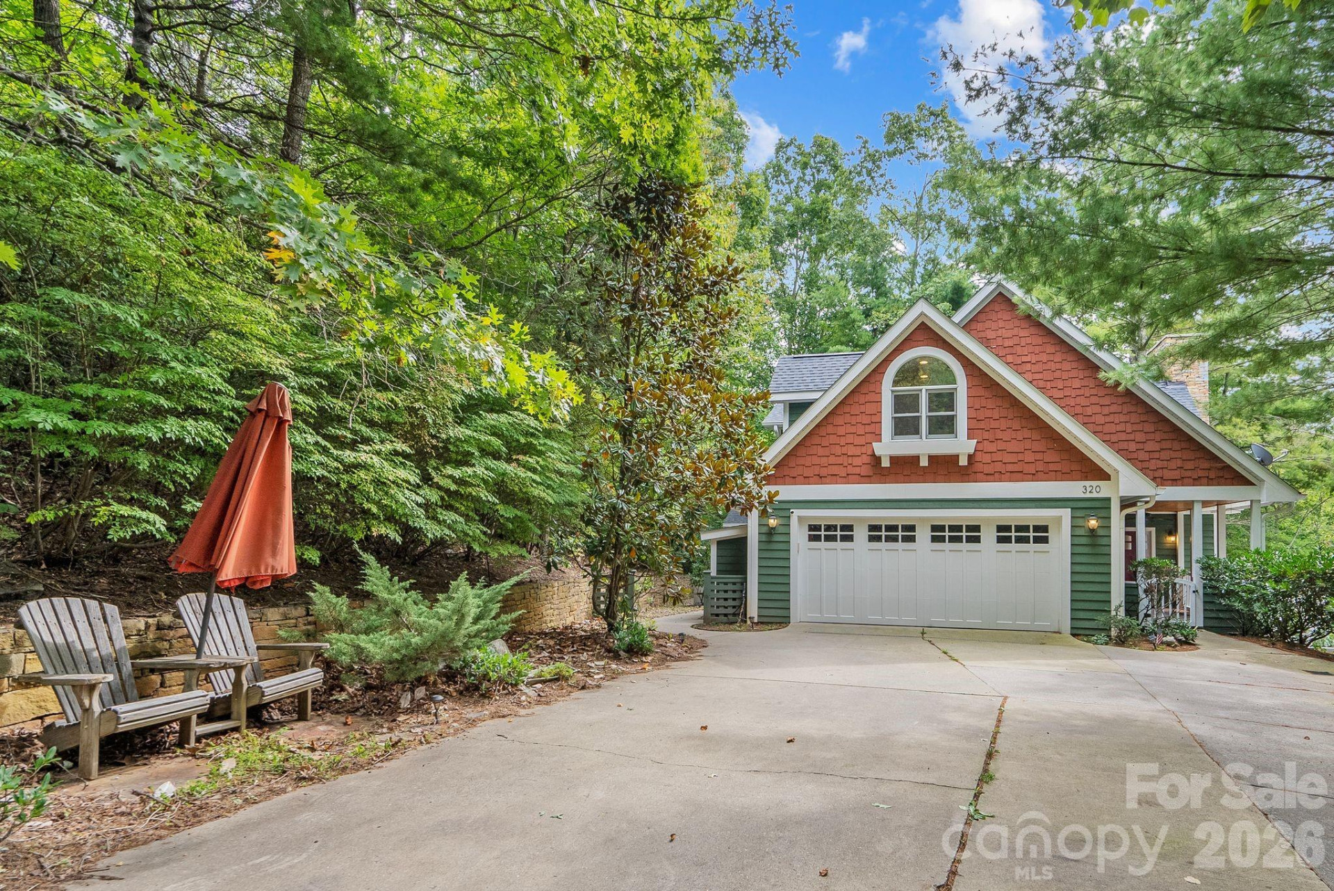 320 Woodland Drive - Photo 3