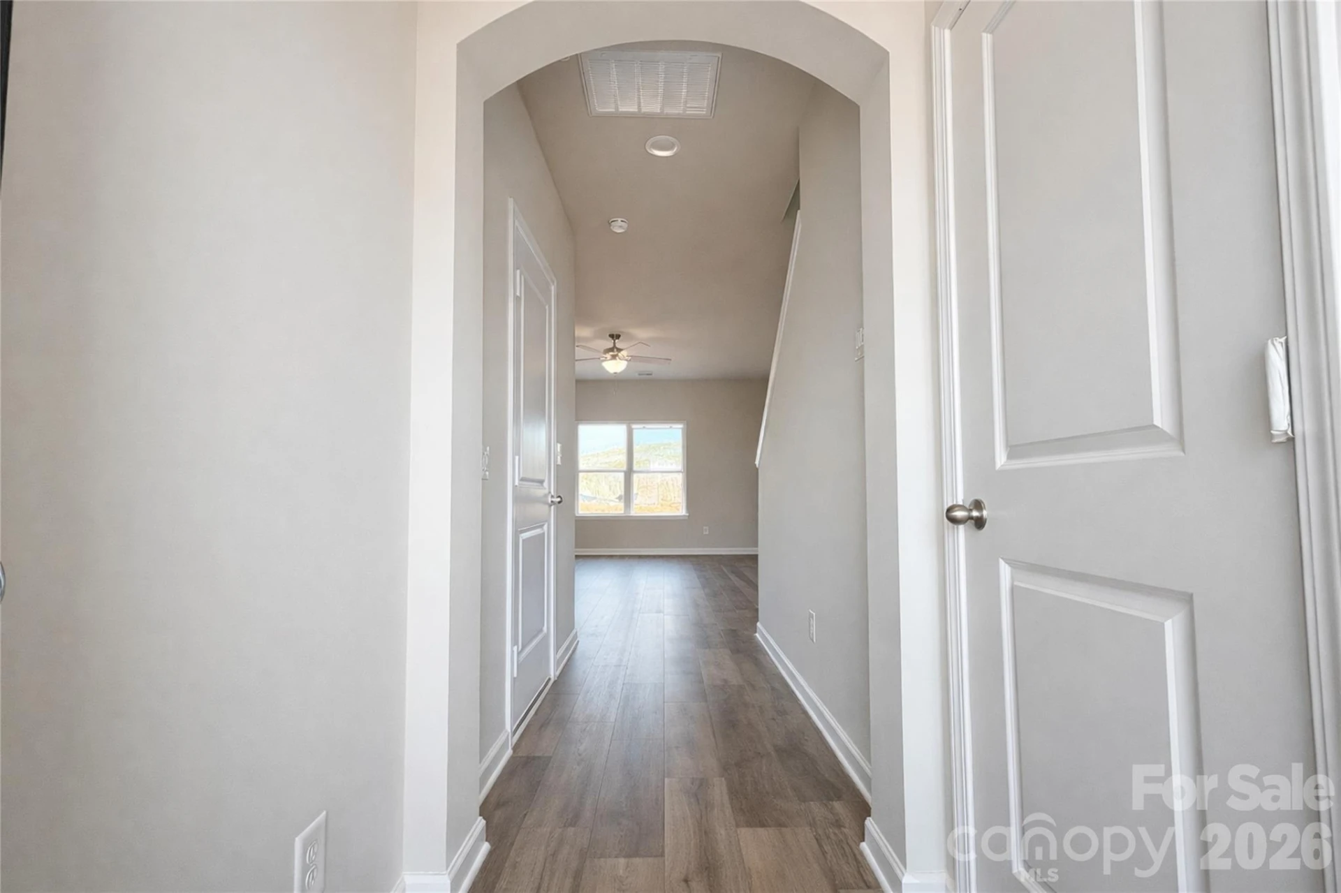 203 Roxanna Court - Photo 2