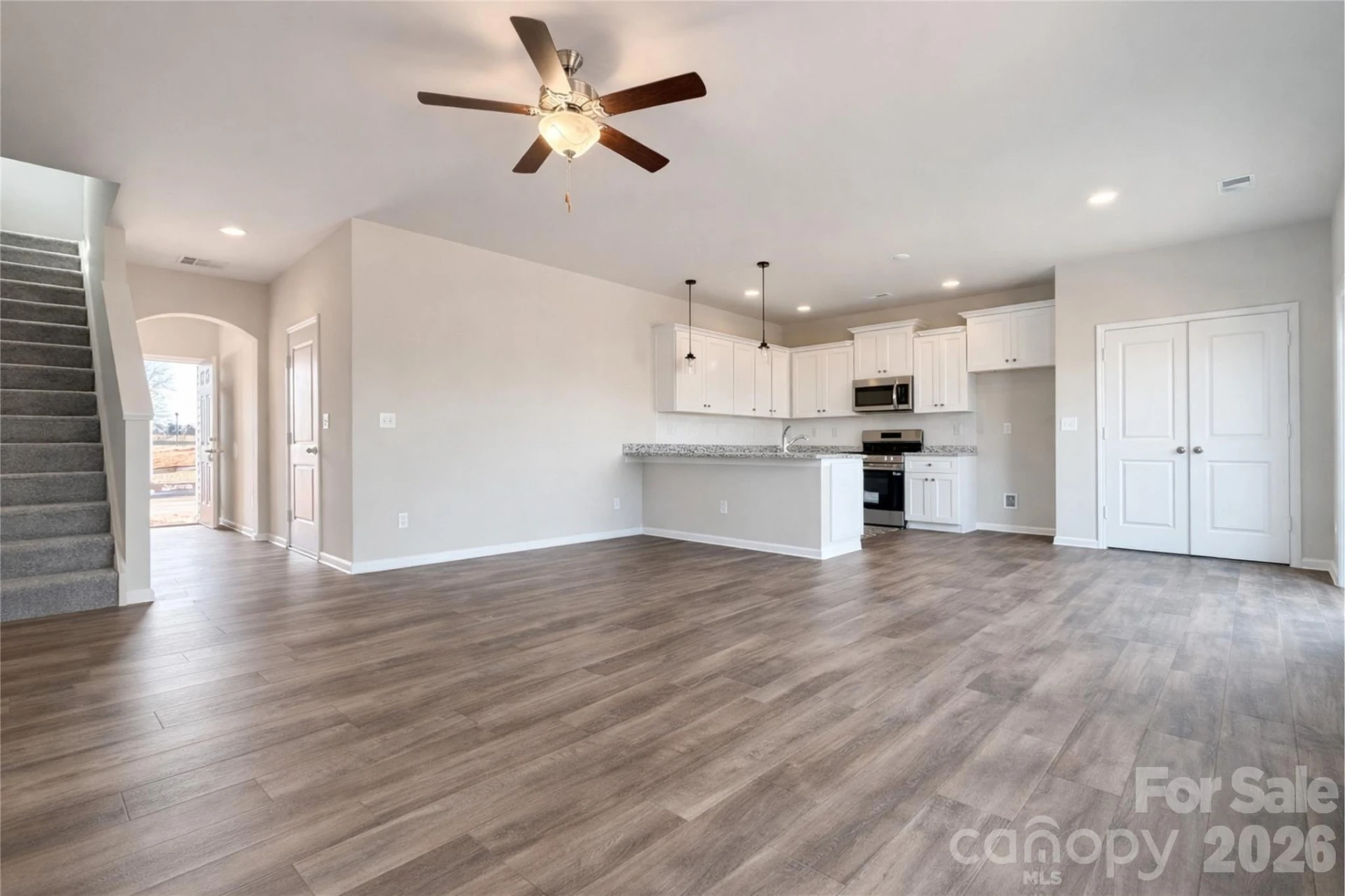 203 Roxanna Court - Photo 6
