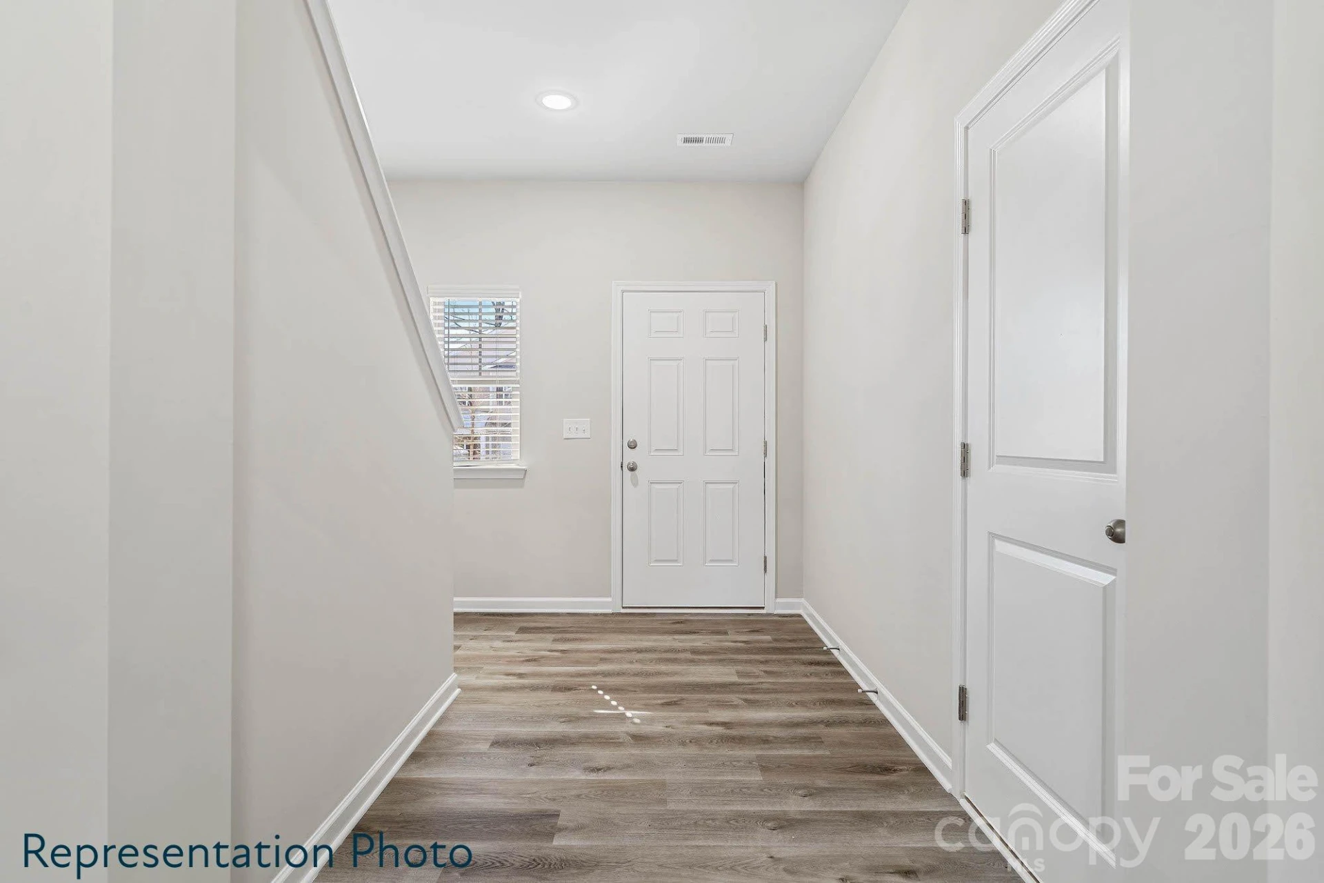 208 Roxanna Court - Photo 2