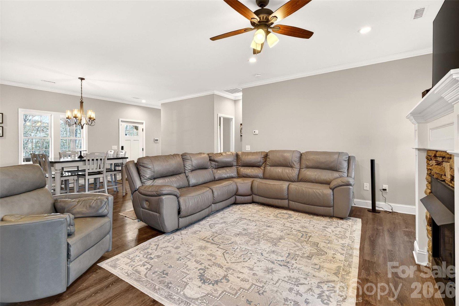 111 Wipprecht Drive - Photo 5