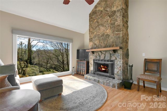 150 Racquet Club Villas Drive, Sapphire, NC, 28774