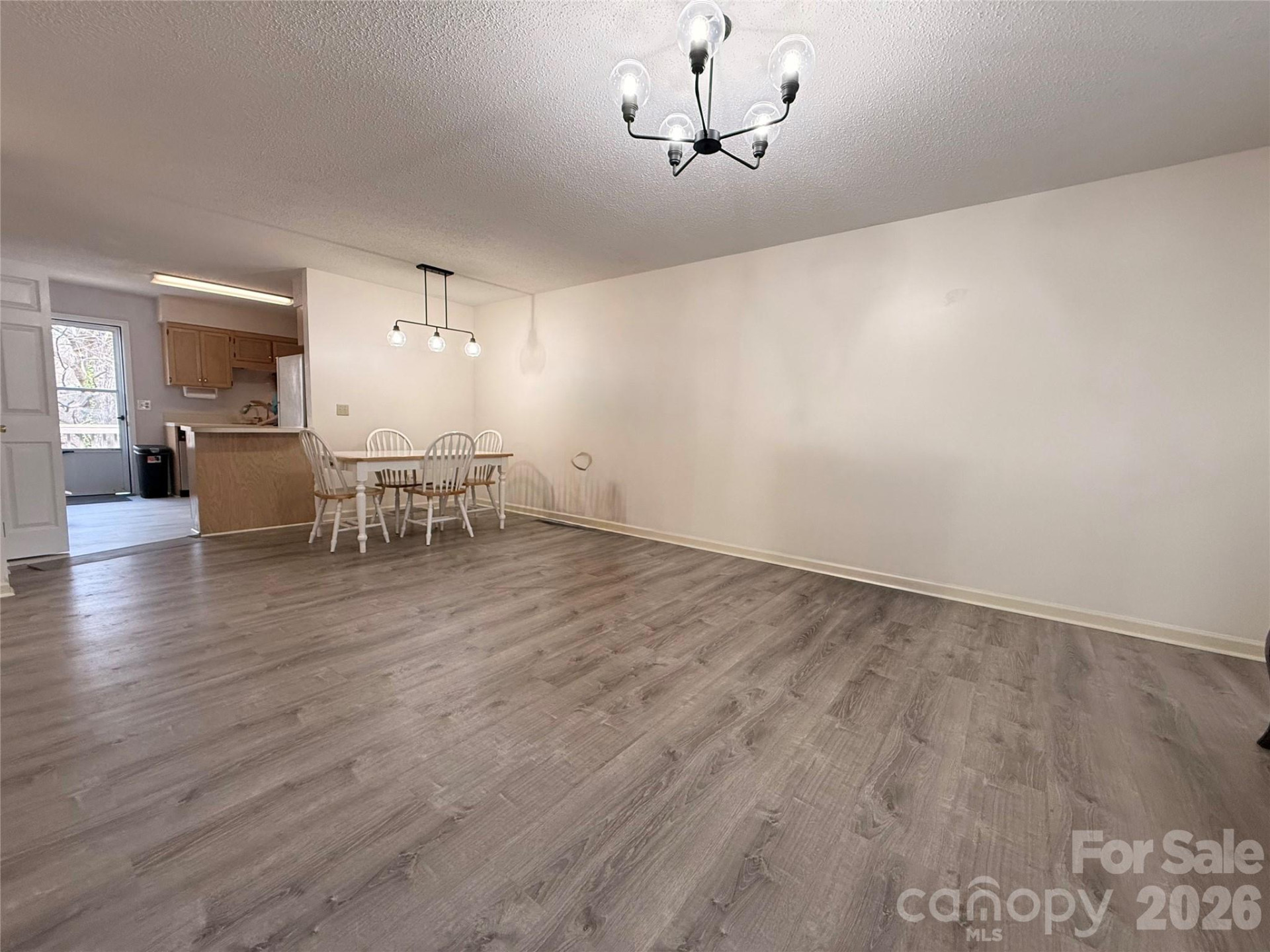 160 Whispering Pines Drive - Photo 2