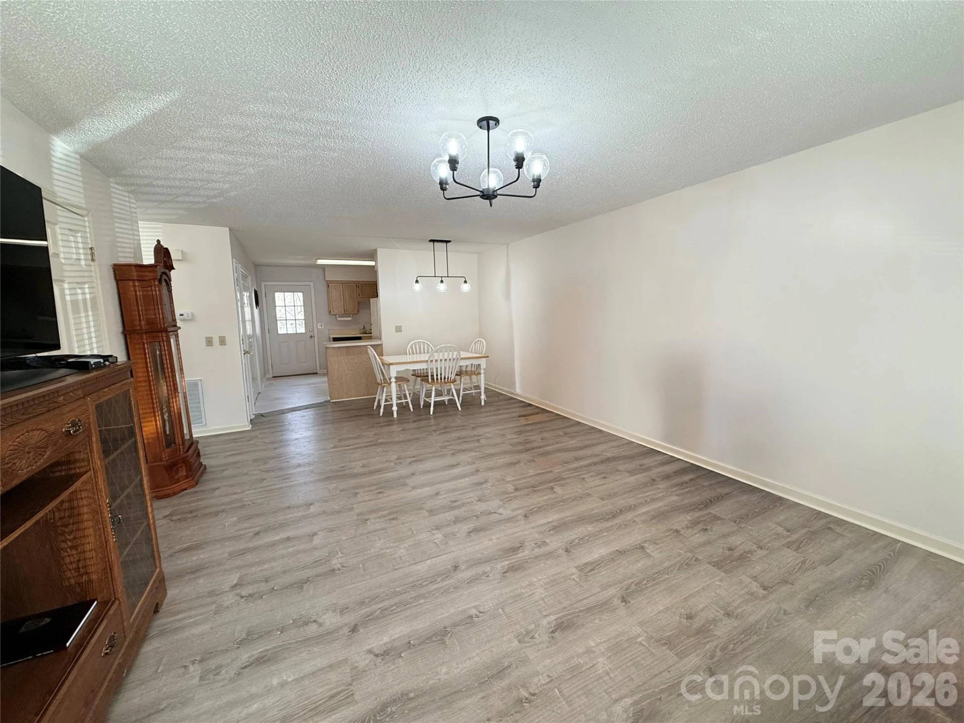 160 Whispering Pines Drive - Photo 3