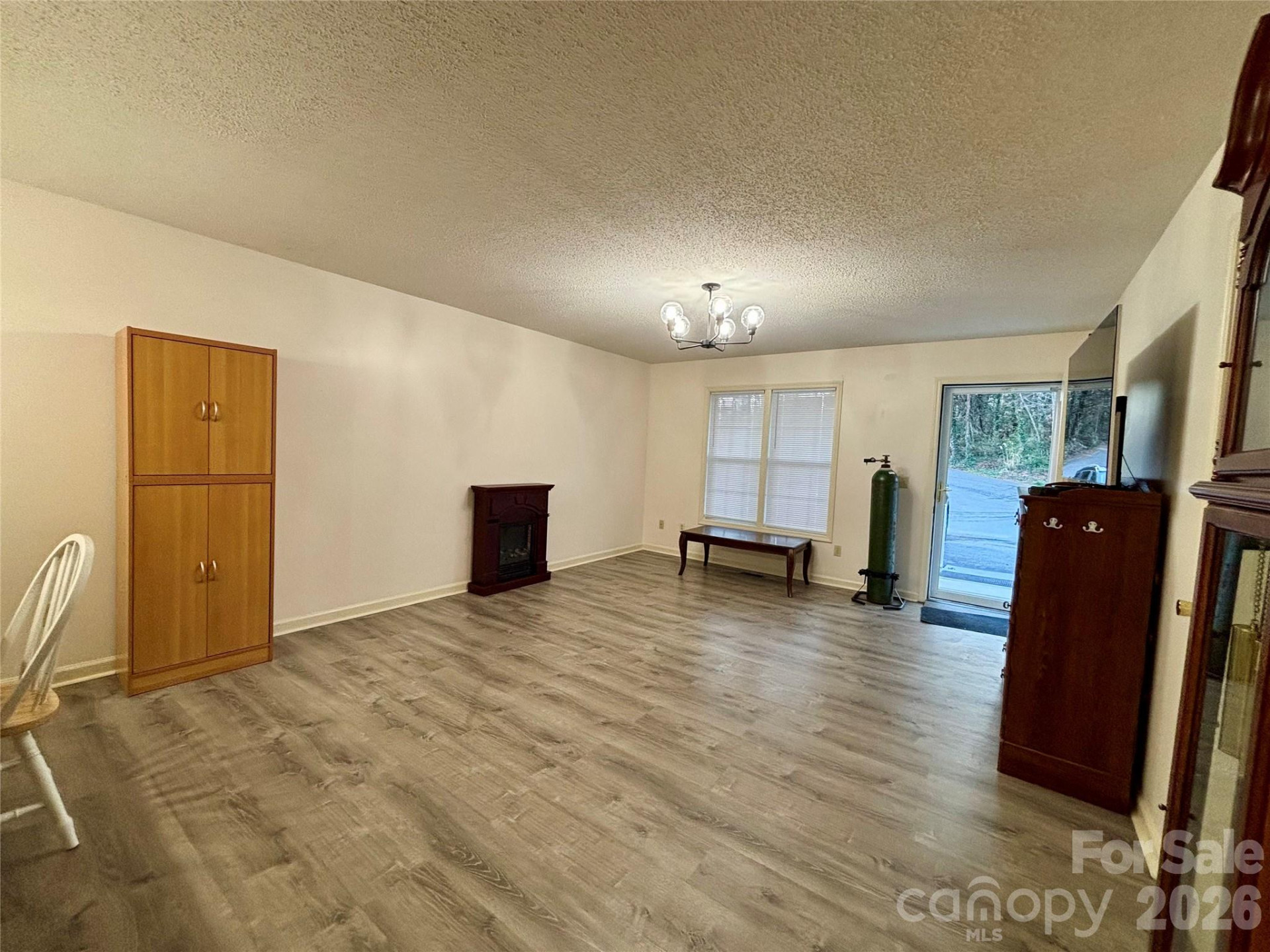 160 Whispering Pines Drive - Photo 4