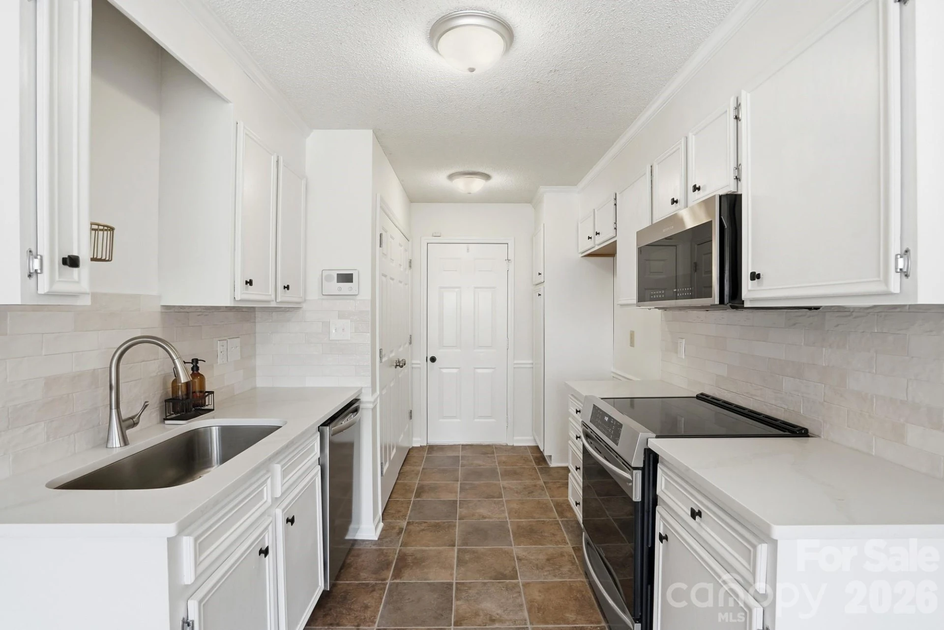 5908 Heathrow Court - Photo 14