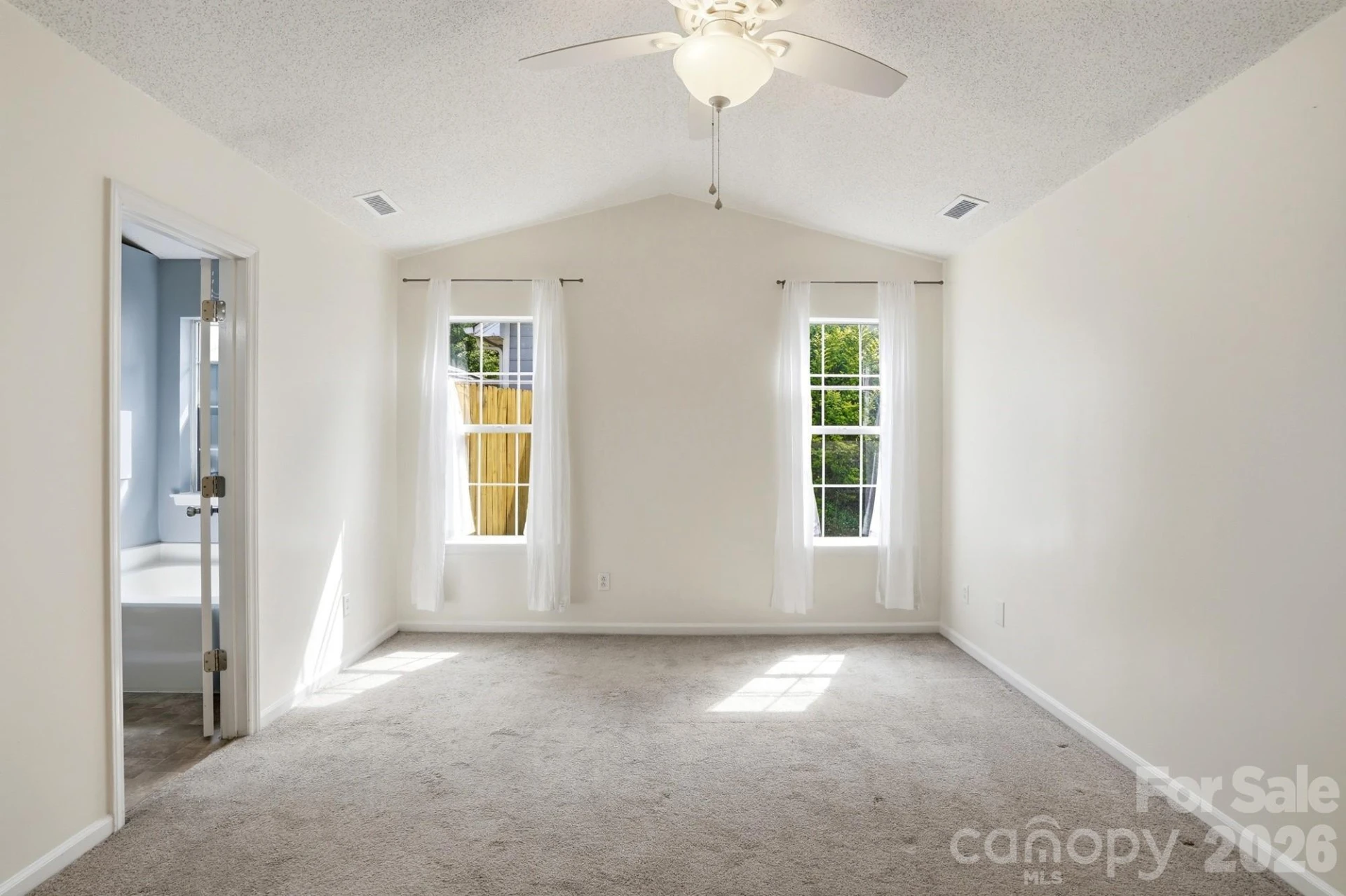 5908 Heathrow Court - Photo 20