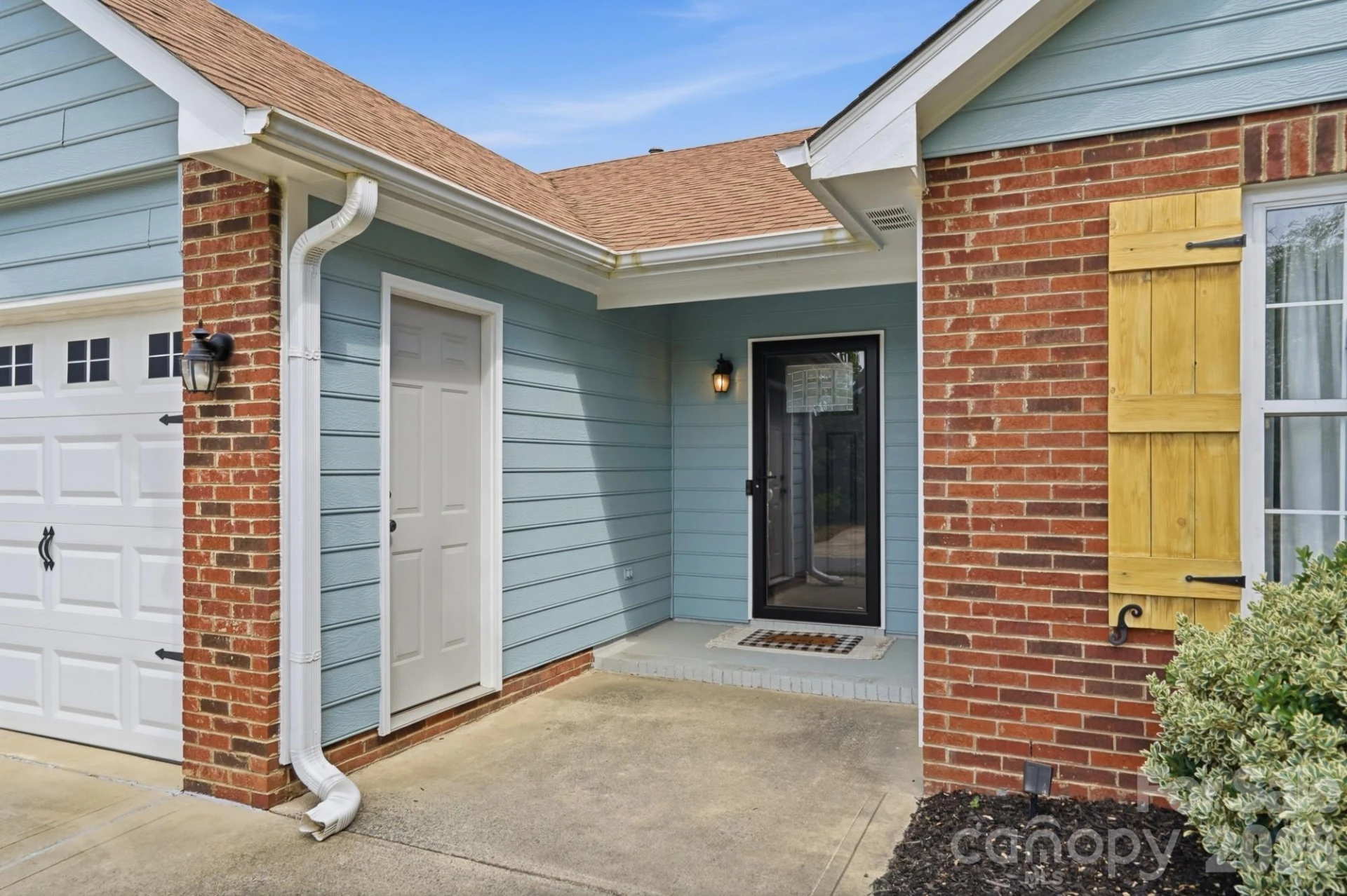 5908 Heathrow Court - Photo 3
