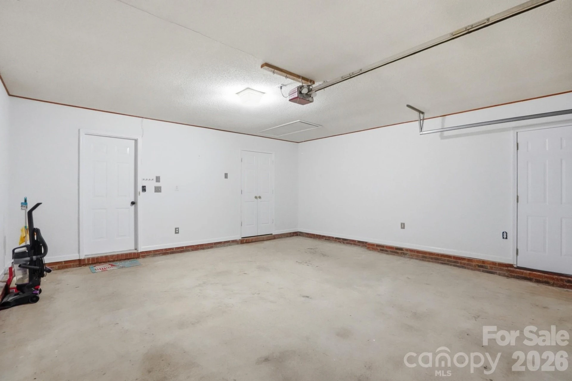 5908 Heathrow Court - Photo 31