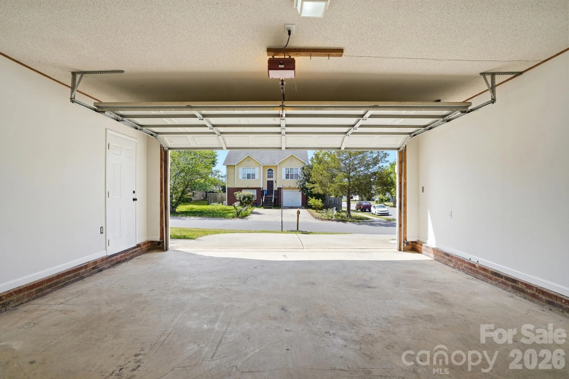 5908 Heathrow Court - Photo 32