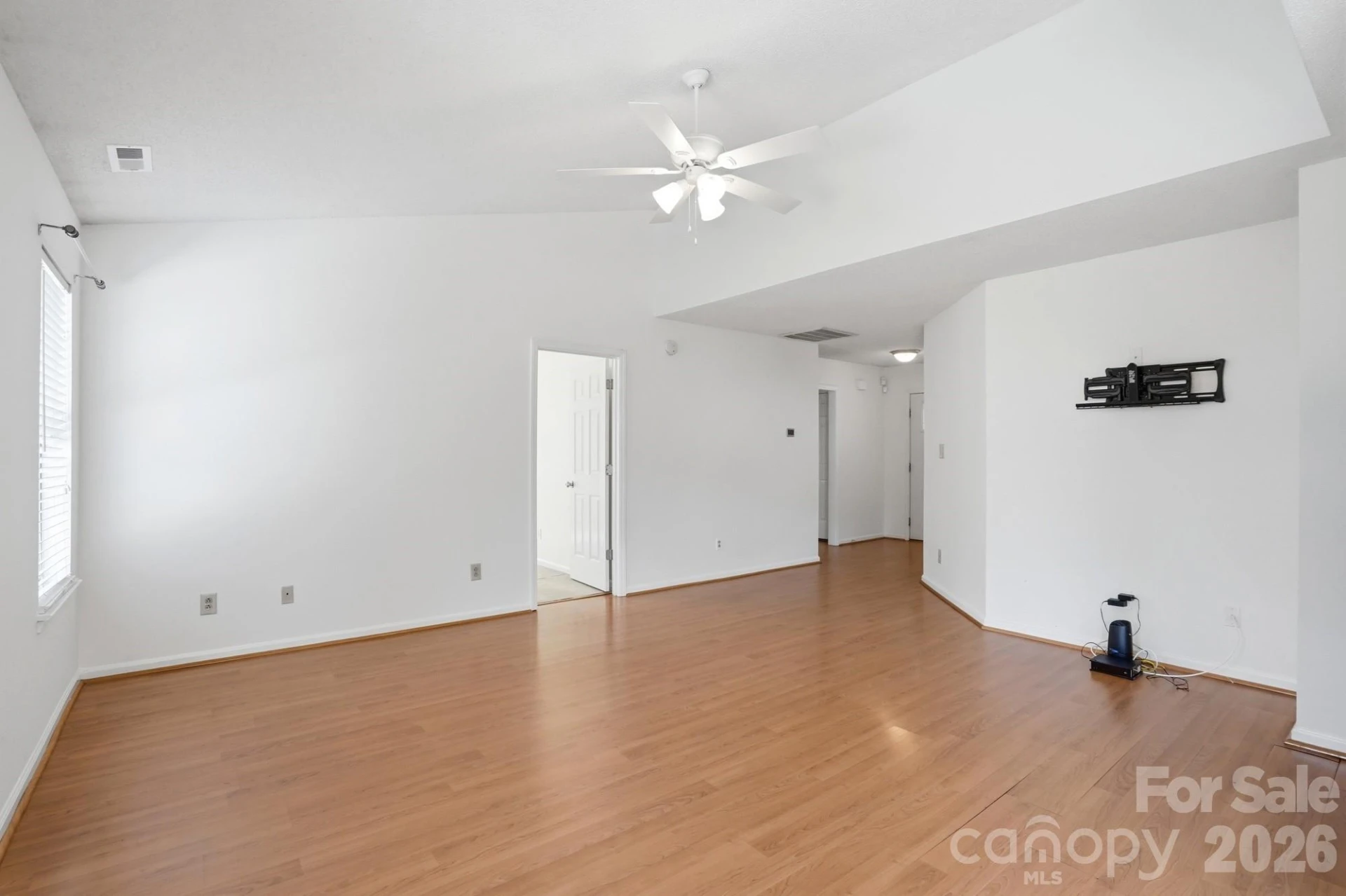5908 Heathrow Court - Photo 10