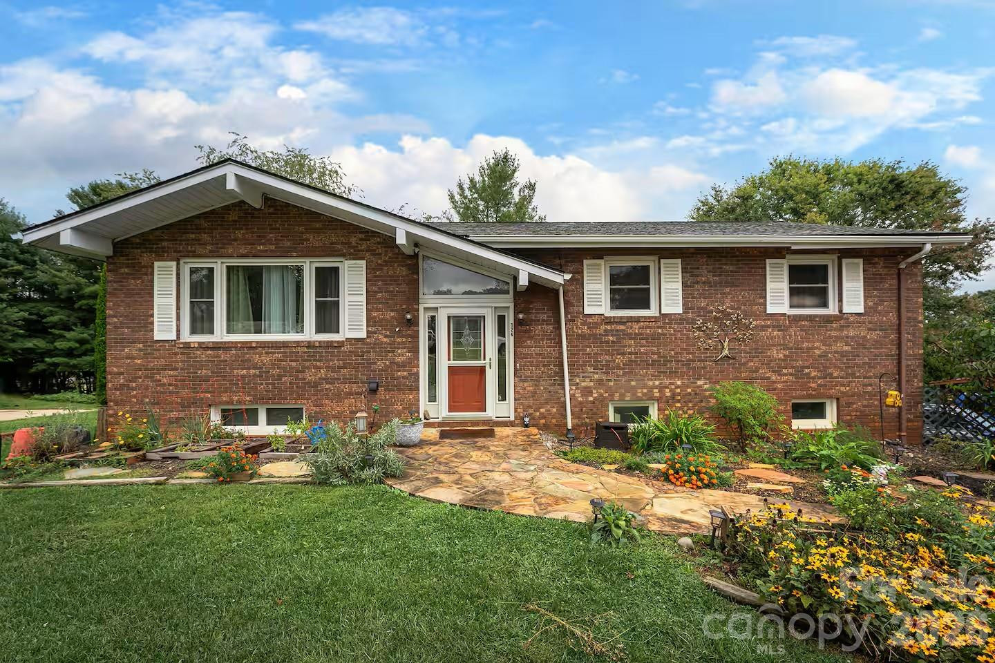 124 Oak Hill Road