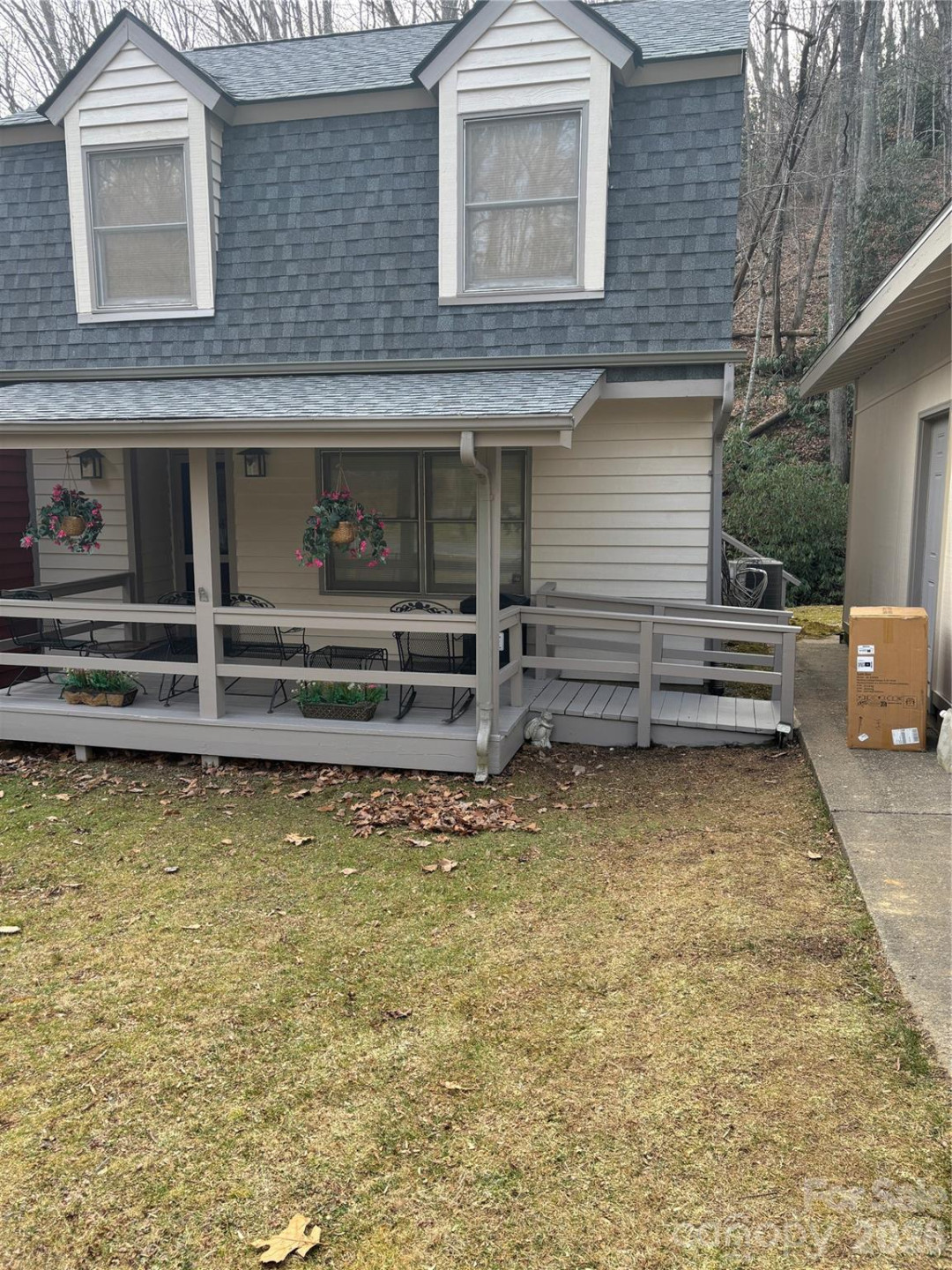 5 Creekside Drive - Photo 2