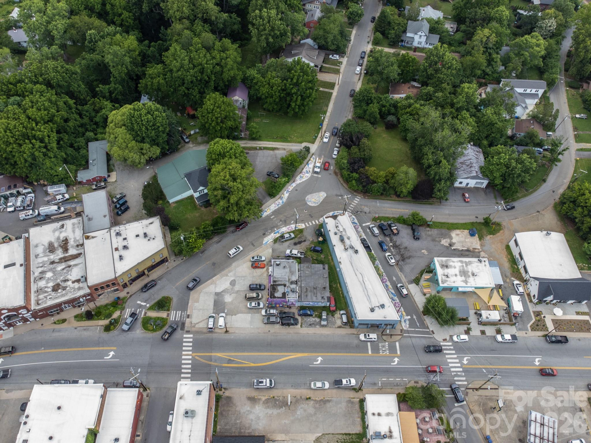 405 Haywood Road - Photo 12