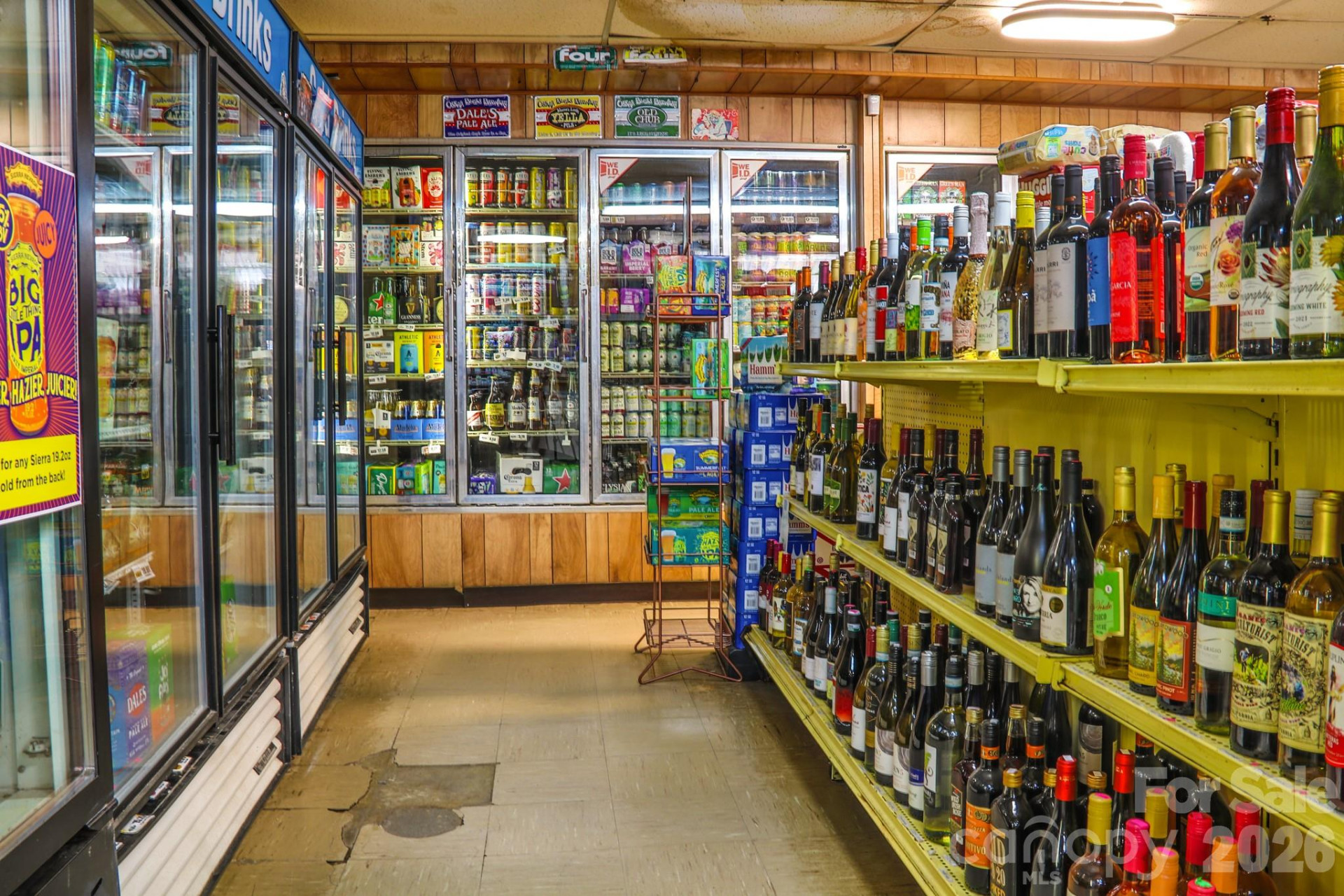 405 Haywood Road - Photo 5