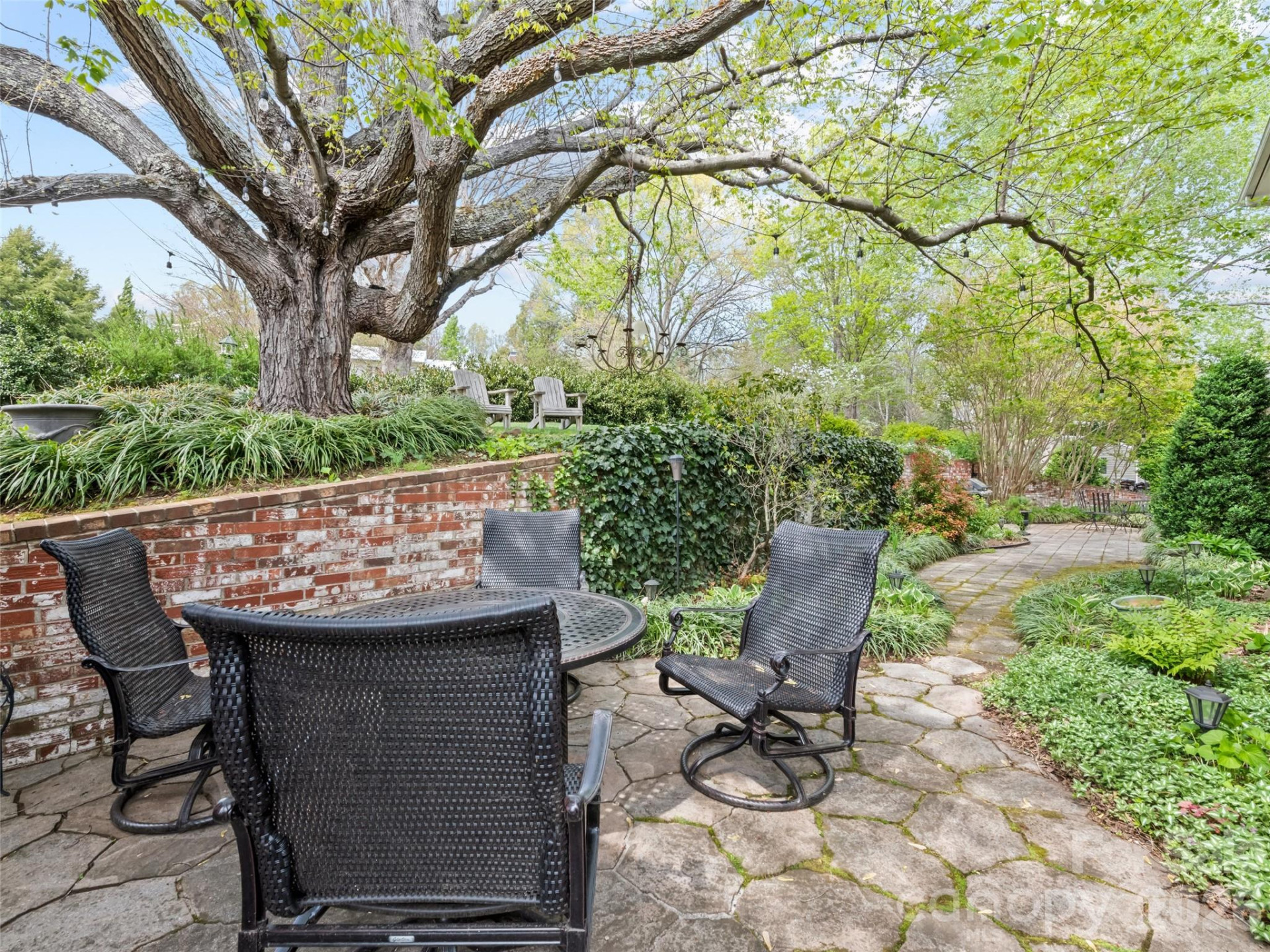 60 Club Knoll Avenue - Photo 14