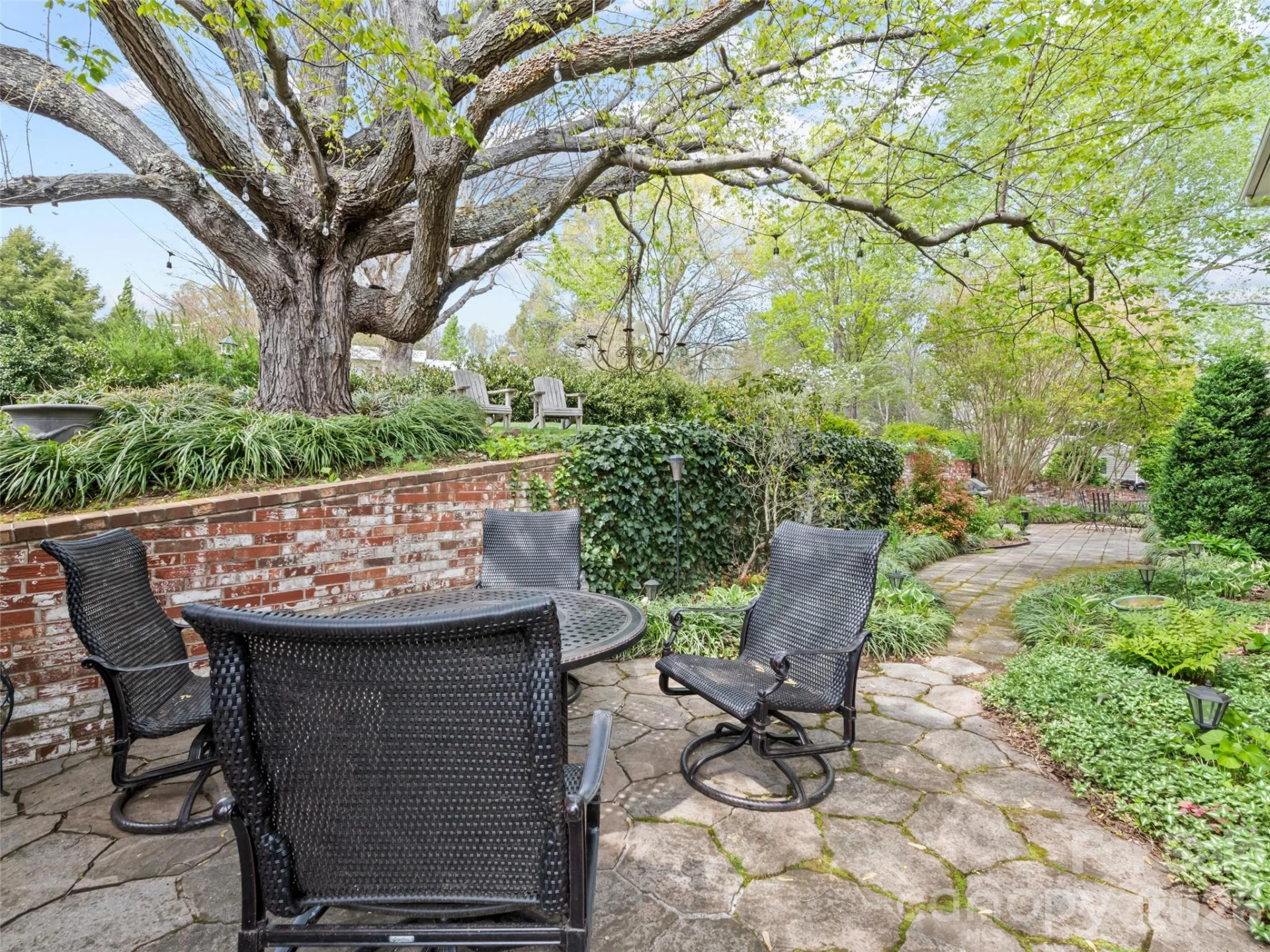60 Club Knoll Avenue - Photo 14
