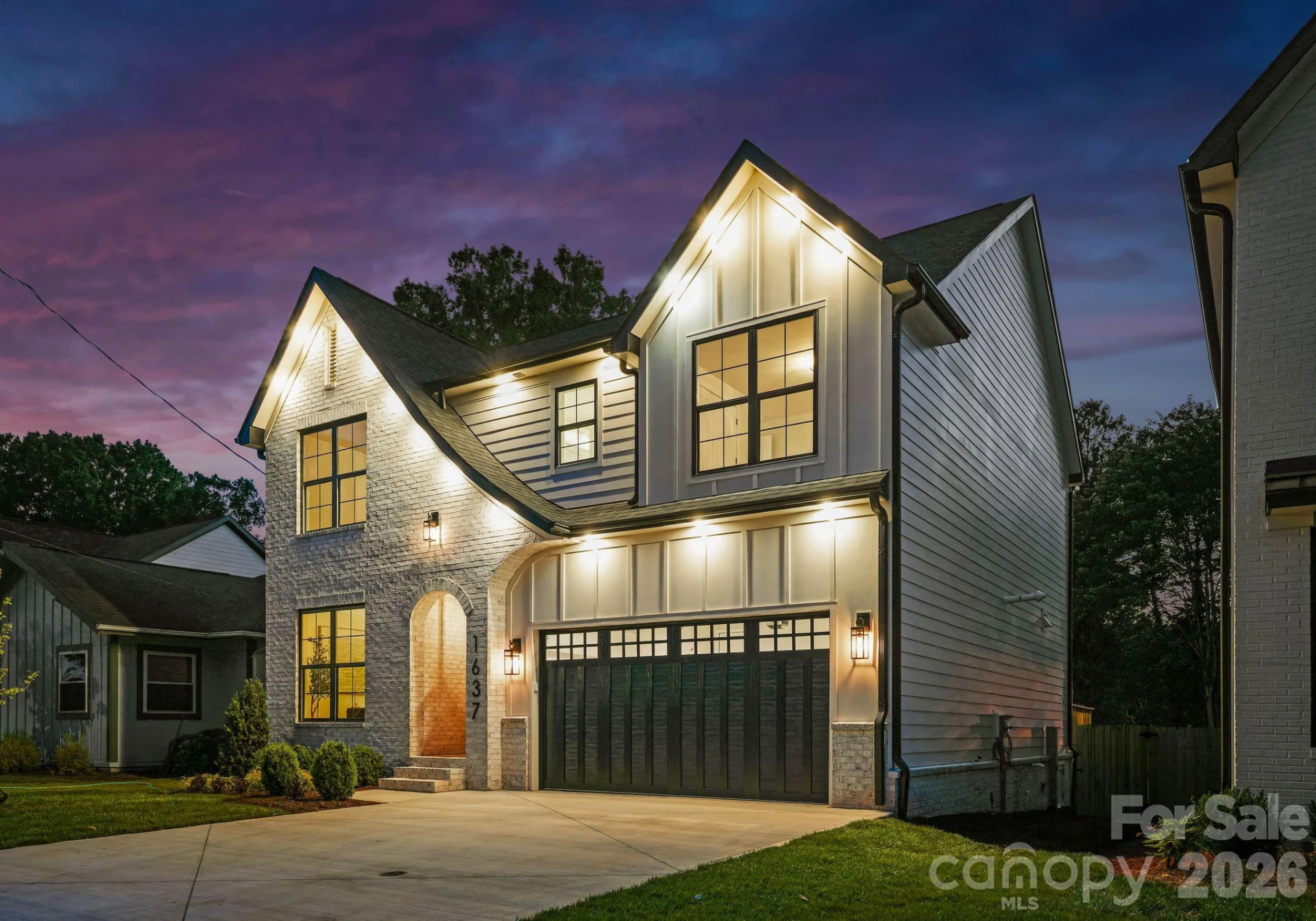 1637 Longfellow Street - Photo 2