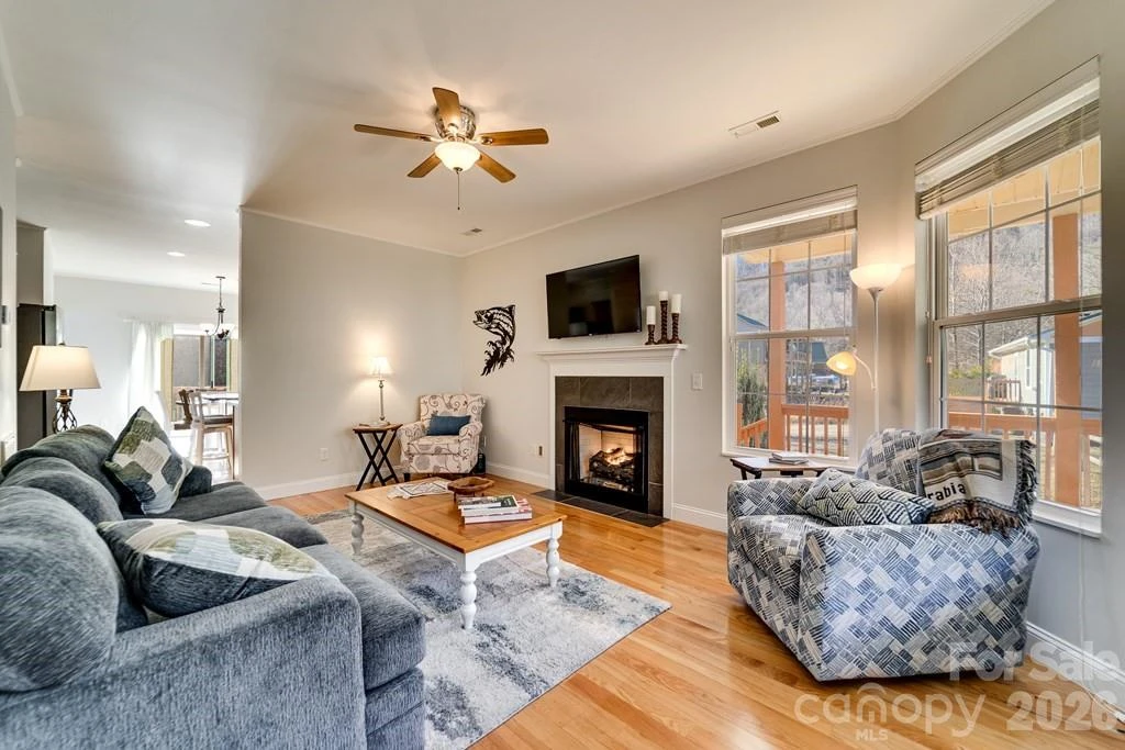 990 Hornet Drive - Photo 13