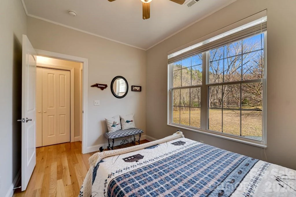 990 Hornet Drive - Photo 18