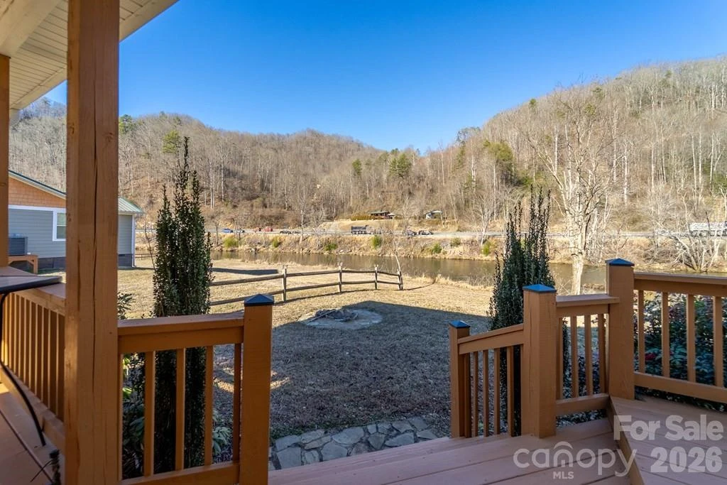 990 Hornet Drive - Photo 22
