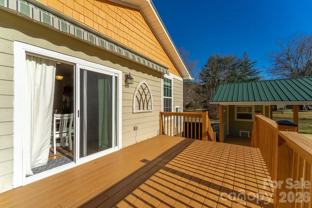 990 Hornet Drive - Photo 4