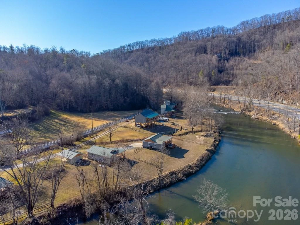990 Hornet Drive - Photo 31