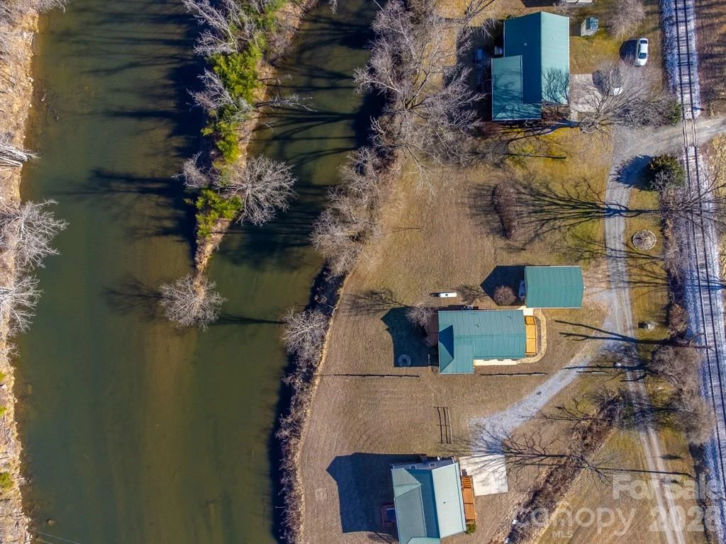 990 Hornet Drive - Photo 34