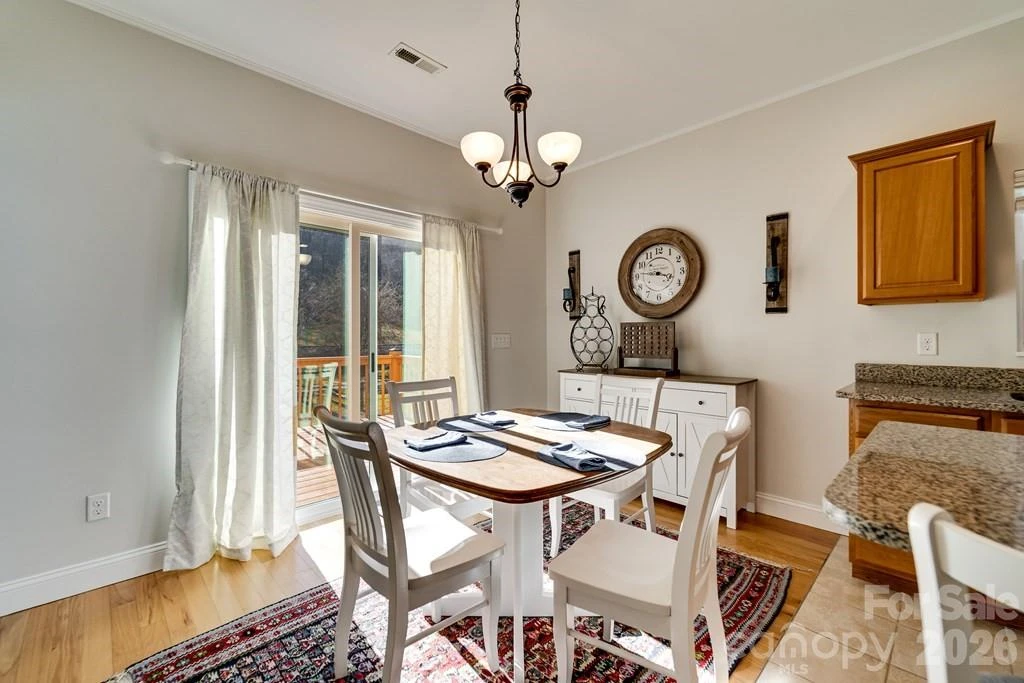 990 Hornet Drive - Photo 7